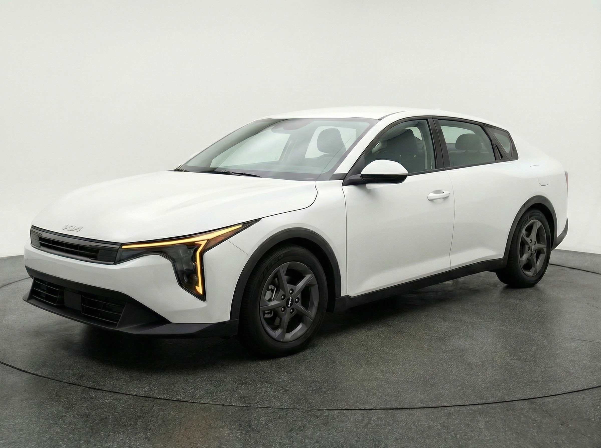 Thumbnail: 2025 Kia K4 - 3