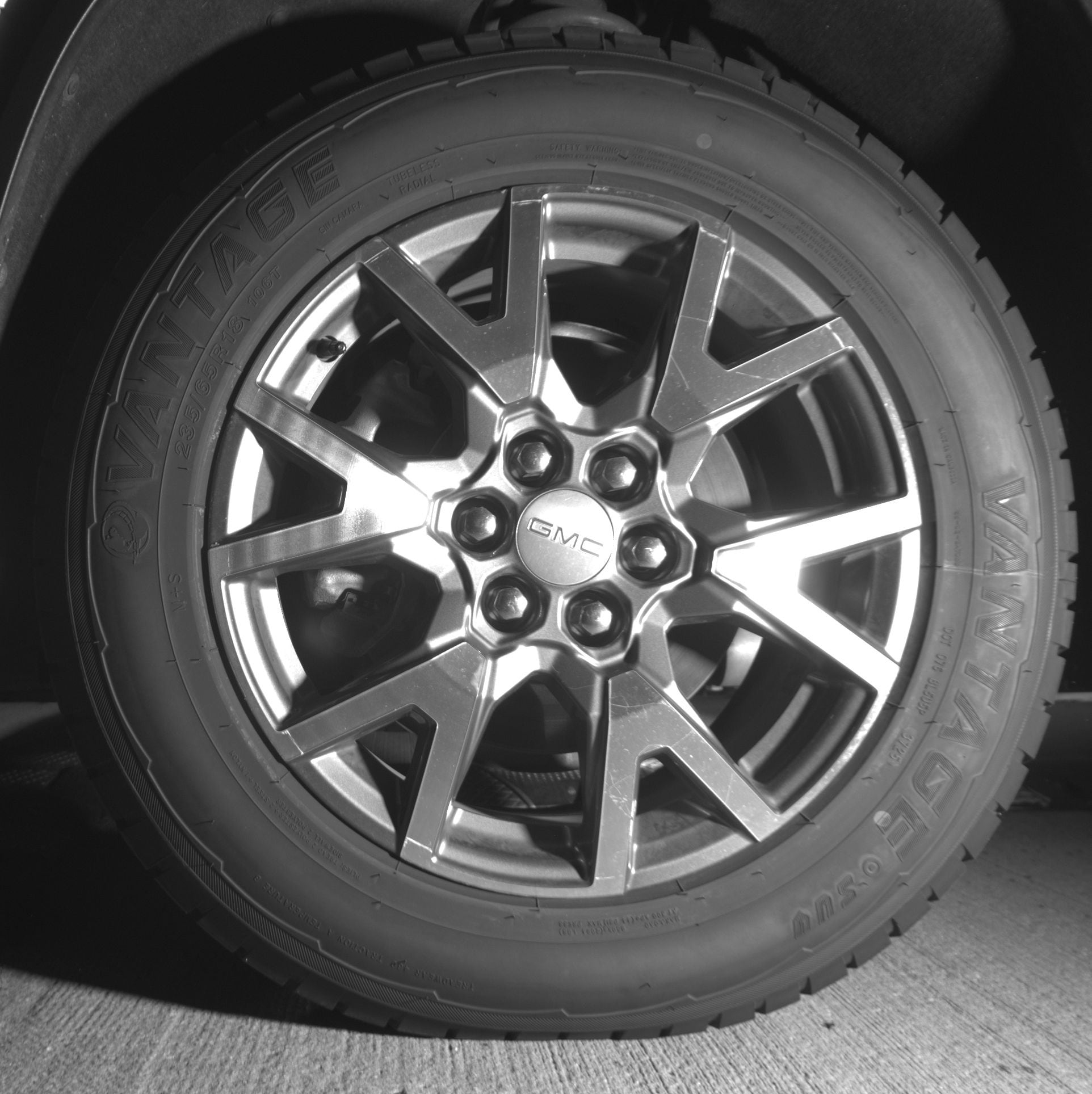 Thumbnail: 2023 GMC Acadia - 9