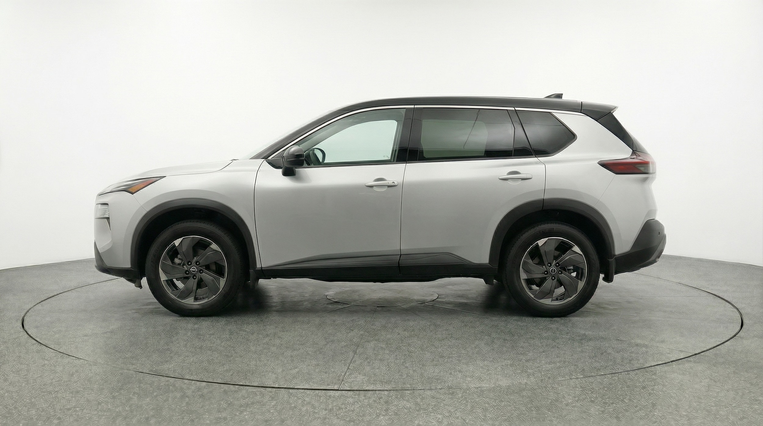 Thumbnail: 2025 Nissan Rogue - 4