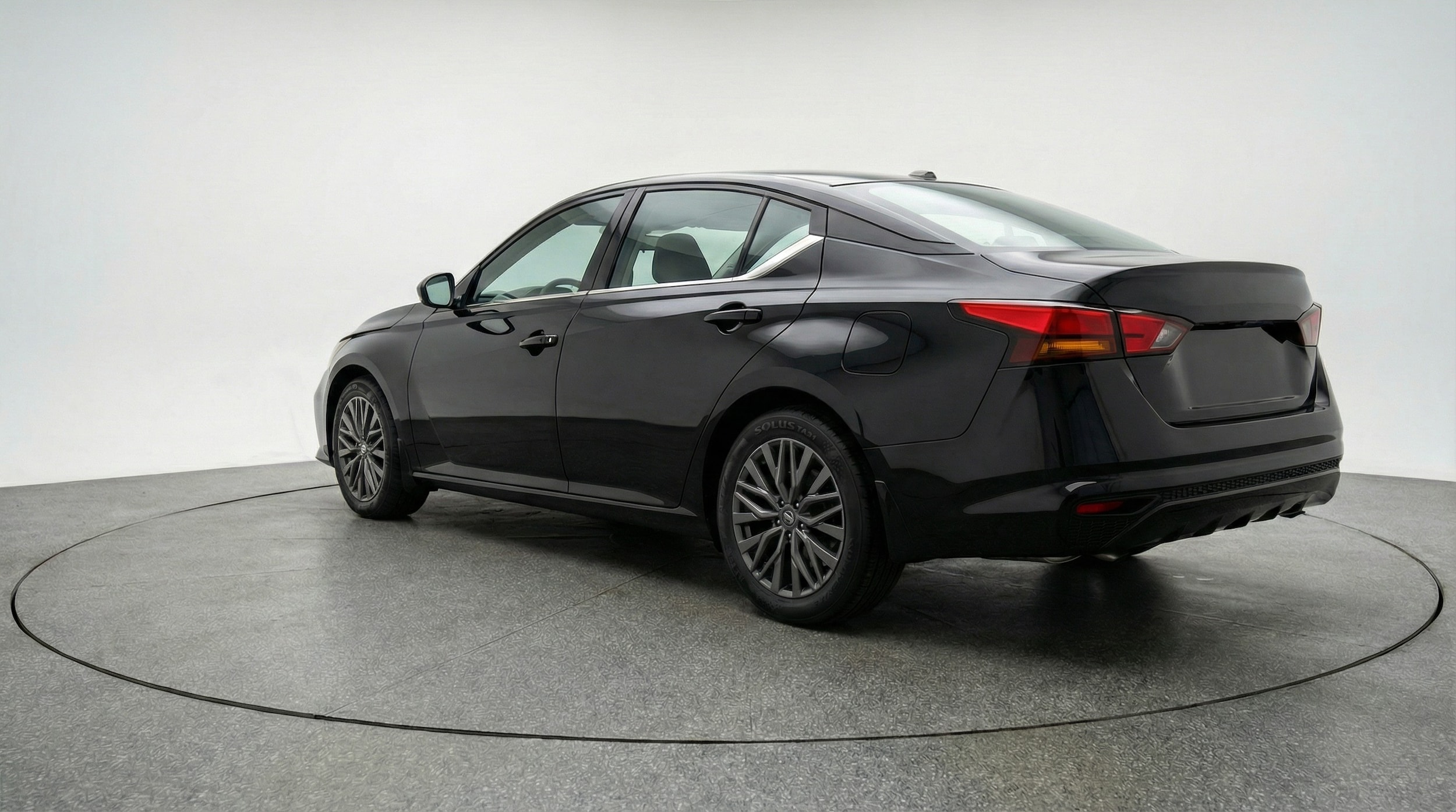 Thumbnail: 2025 Nissan Altima - 5