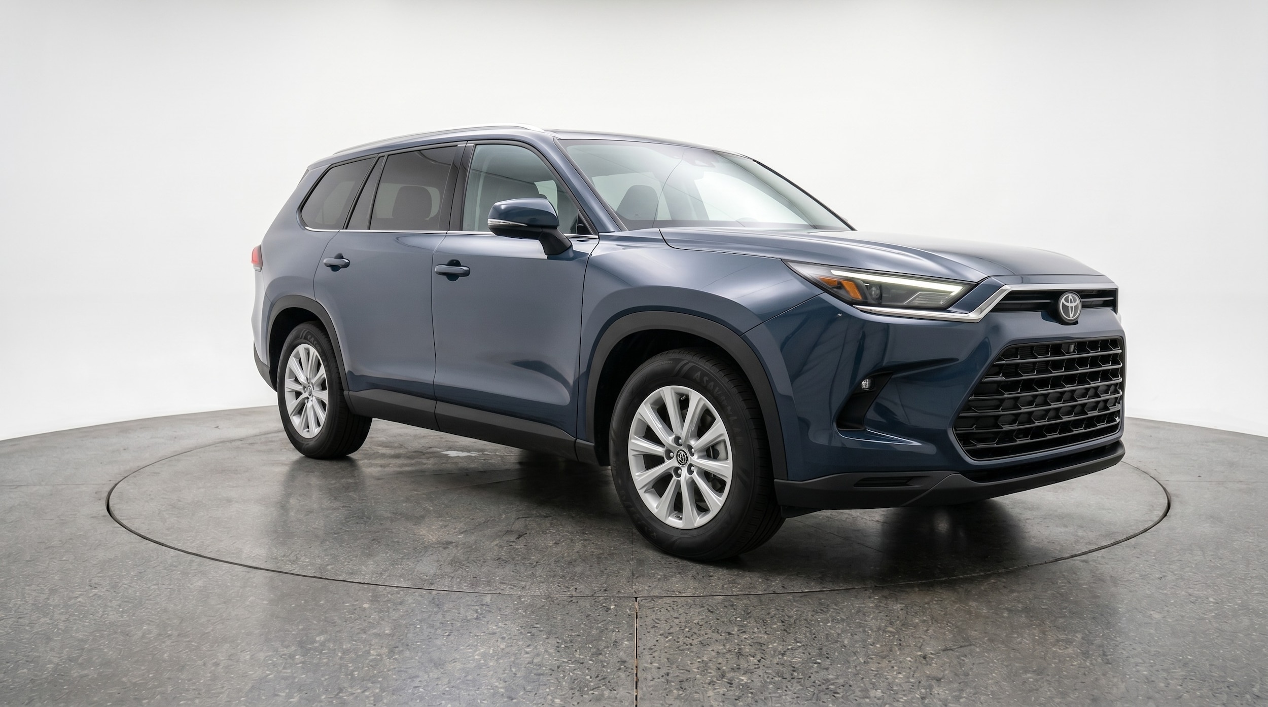 Thumbnail: 2025 Toyota Grand Highlander - 1