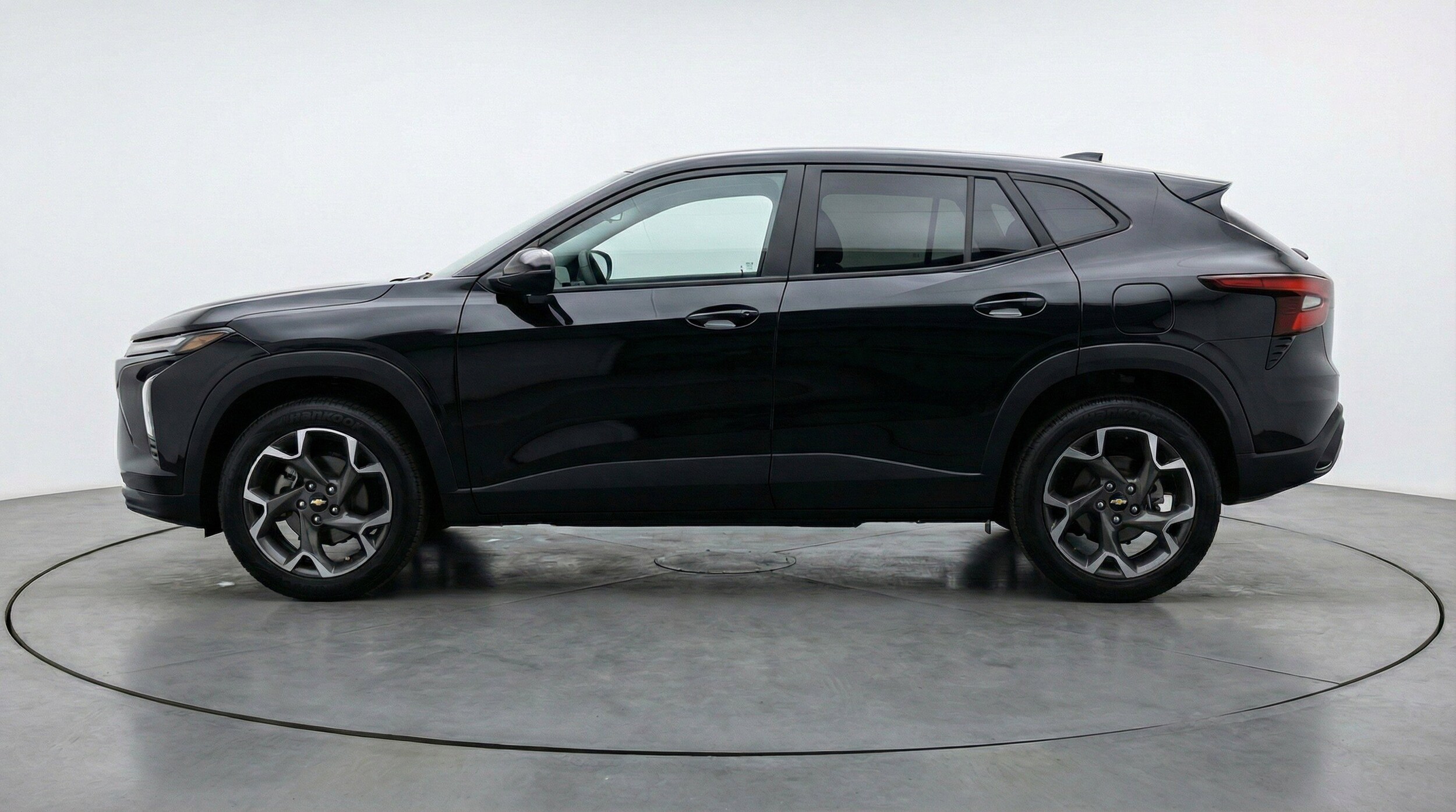 Thumbnail: 2025 Chevrolet Trax - 5