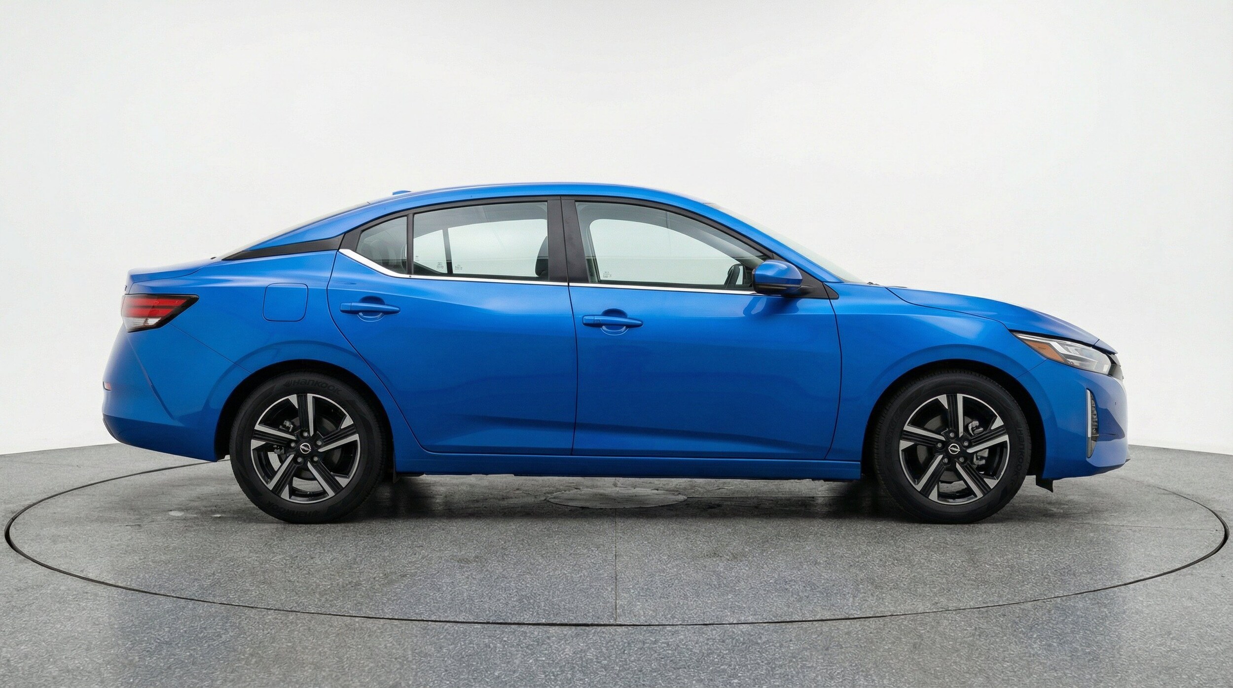 Thumbnail: 2025 Nissan Sentra - 11