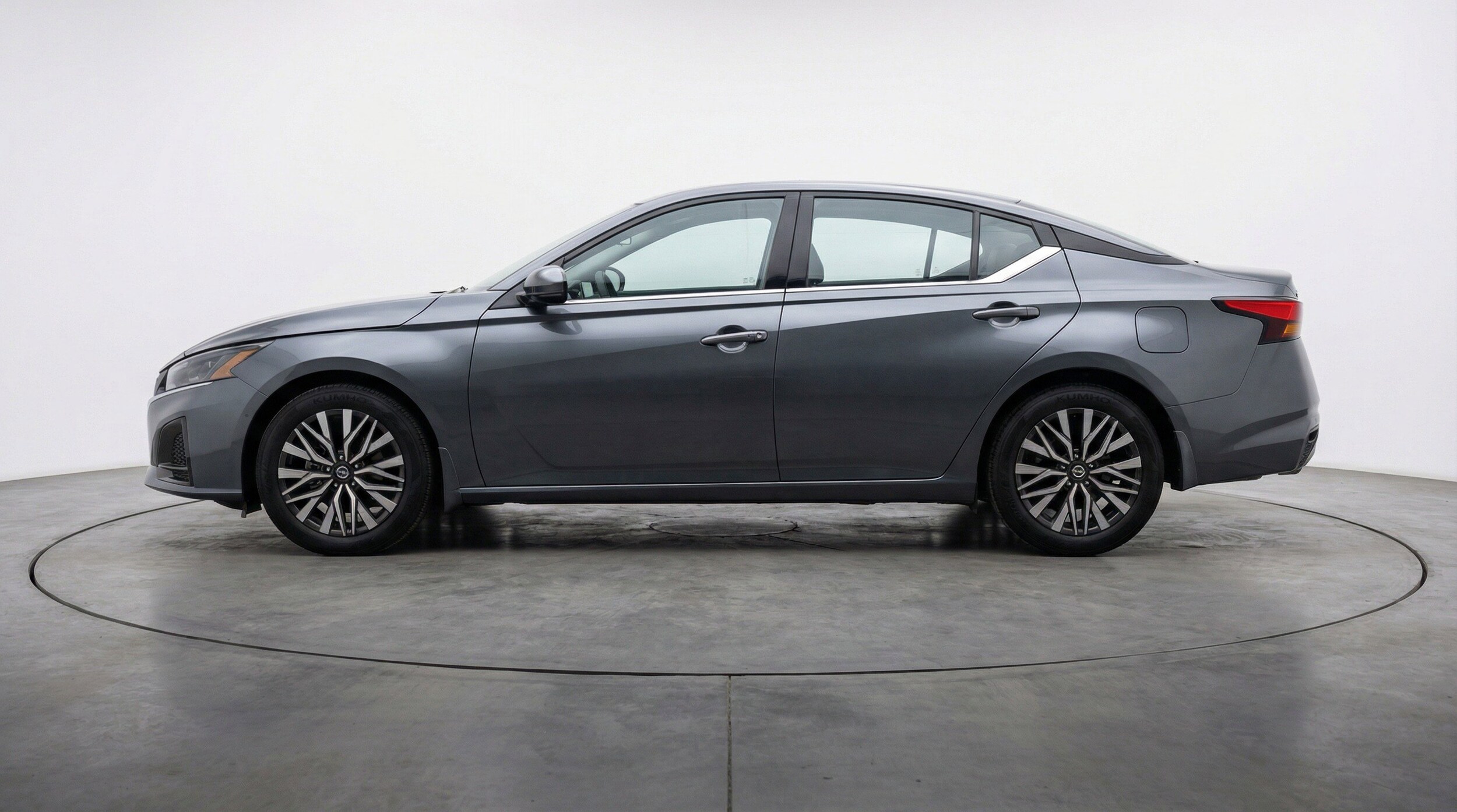 Thumbnail: 2025 Nissan Altima - 5
