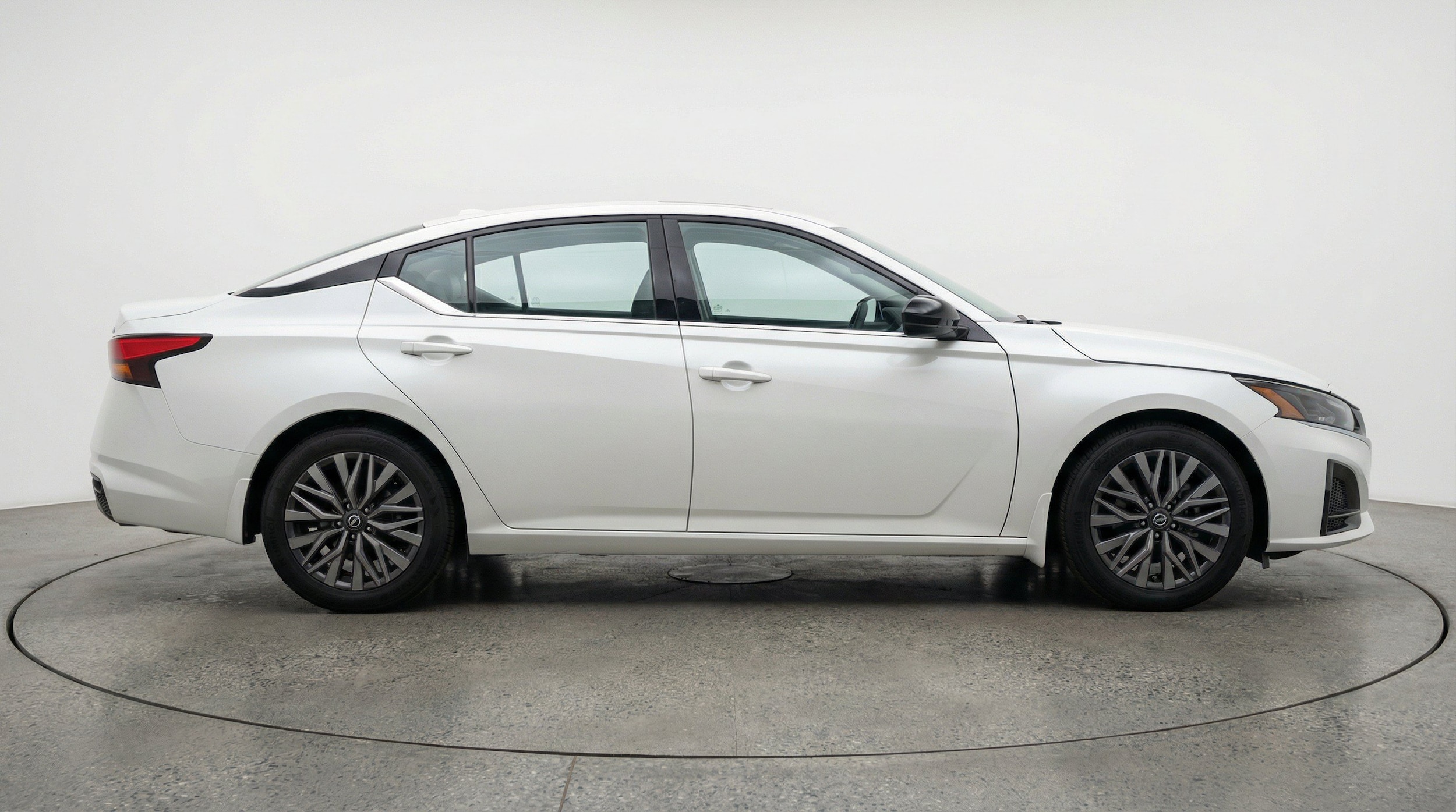 Thumbnail: 2025 Nissan Altima - 10