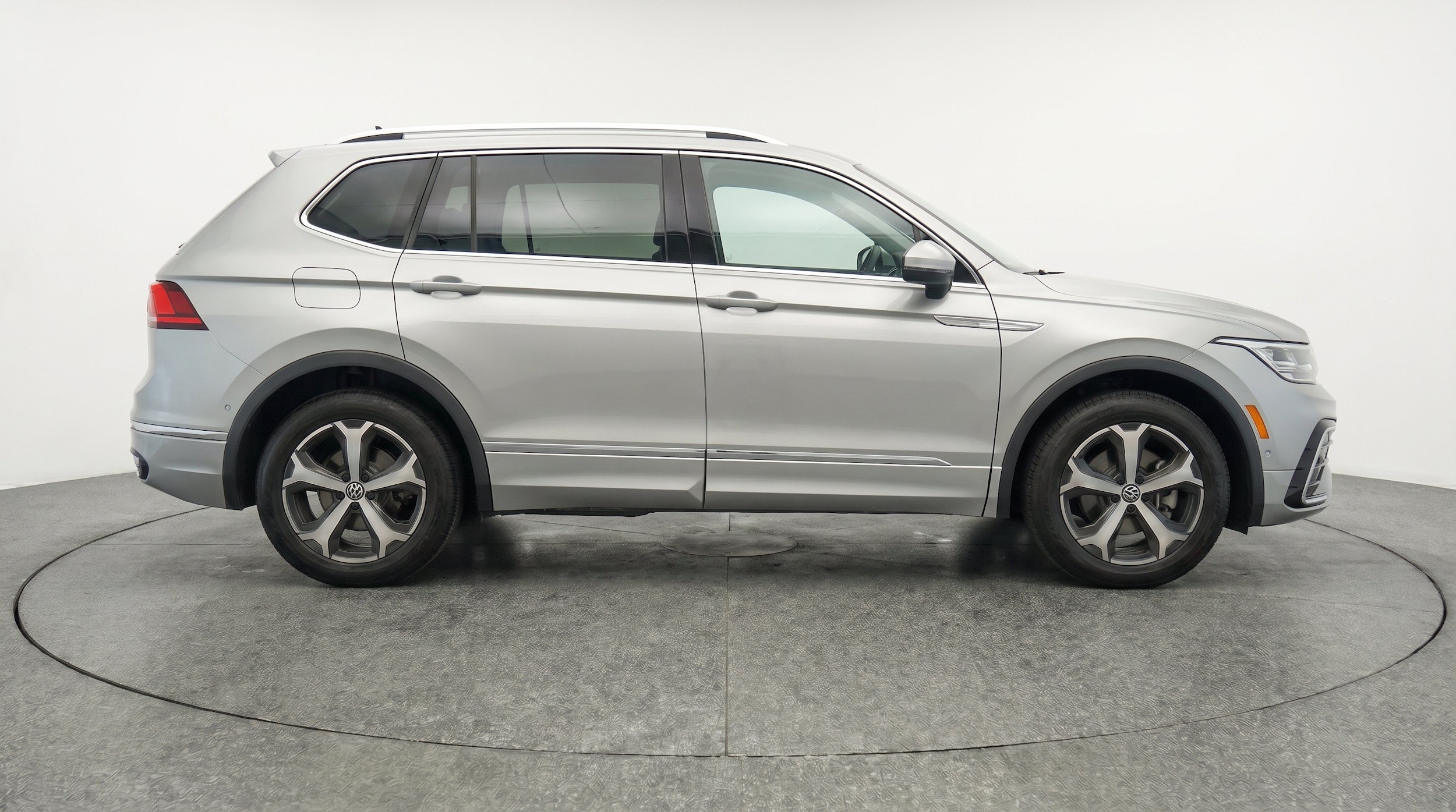 Thumbnail: 2026 Volkswagen Tiguan - 11