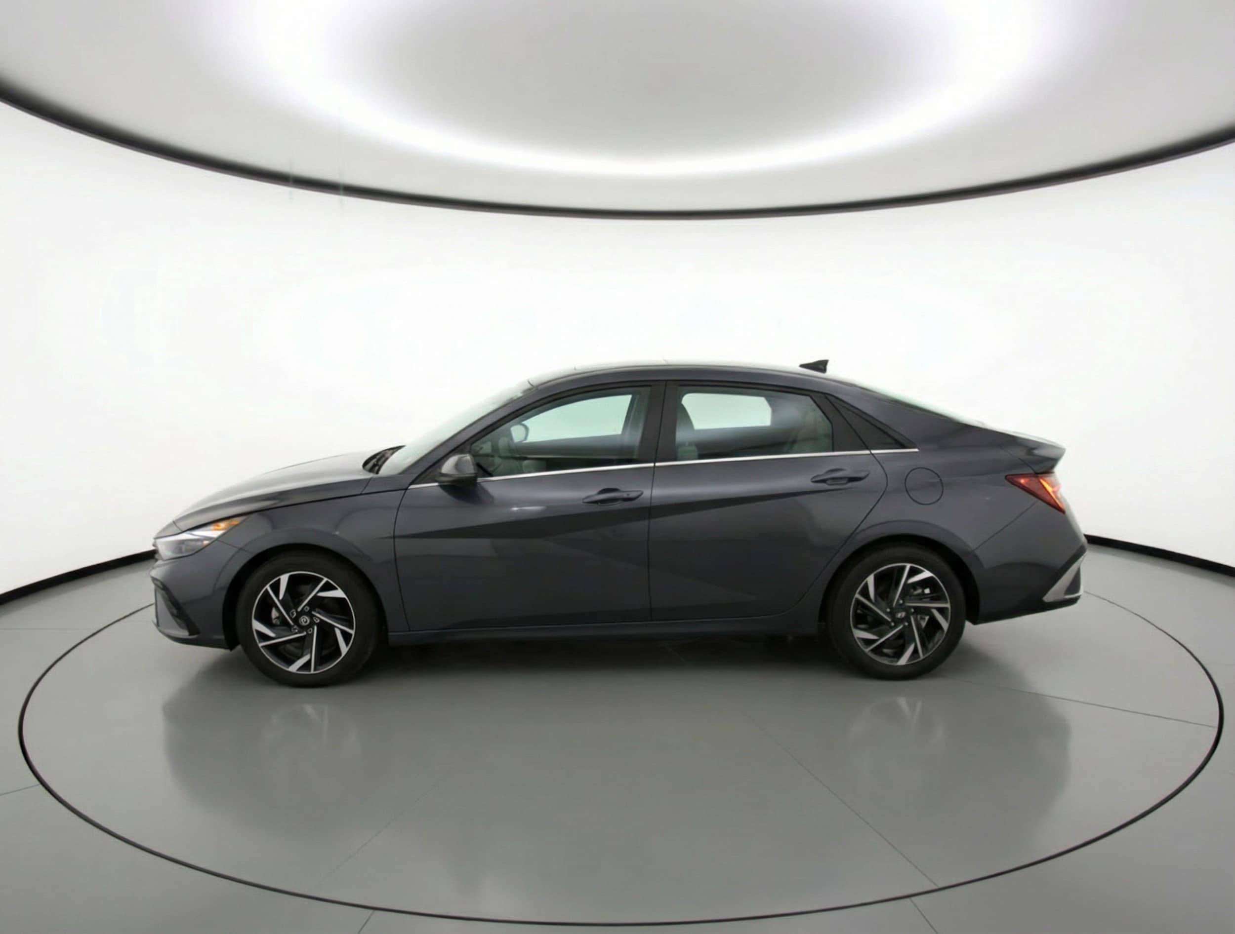 Thumbnail: 2025 Hyundai Elantra - 5