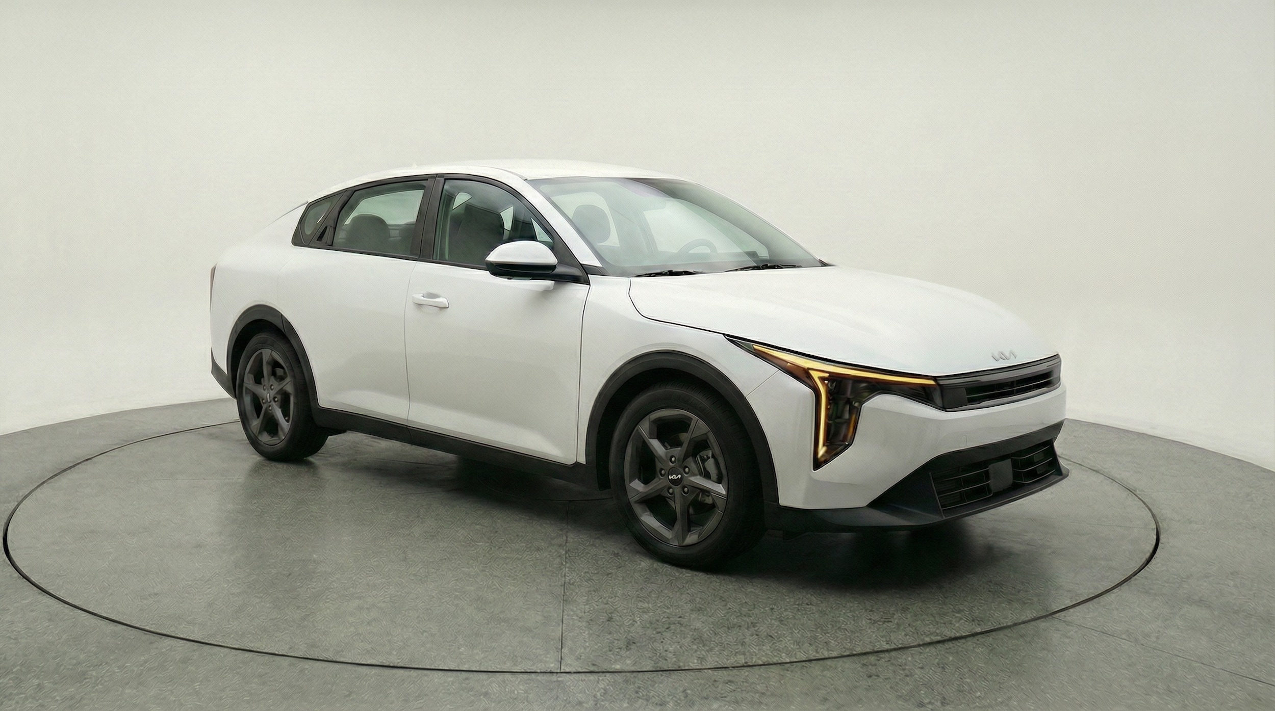 Thumbnail: 2025 Kia K4 - 1