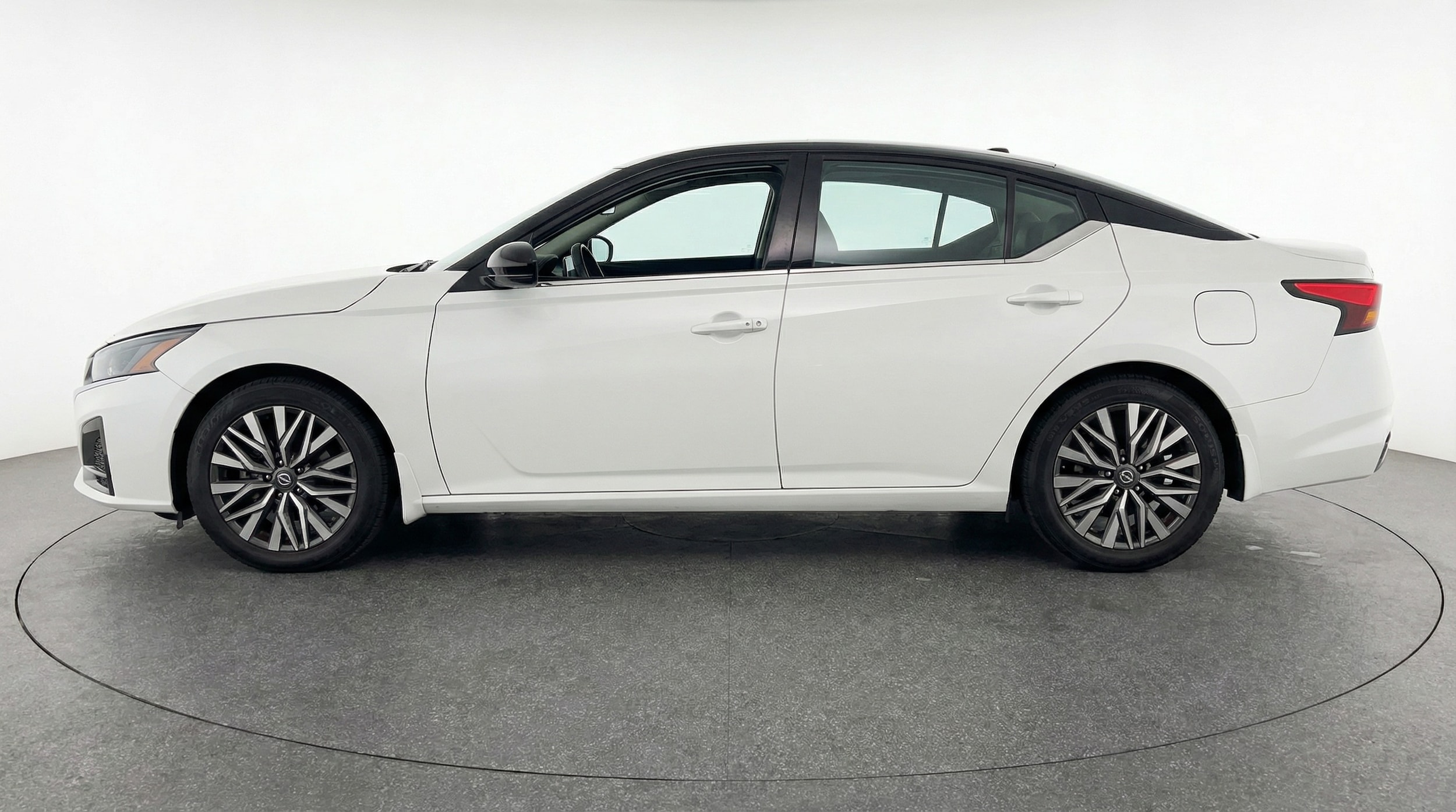 Thumbnail: 2025 Nissan Altima - 4