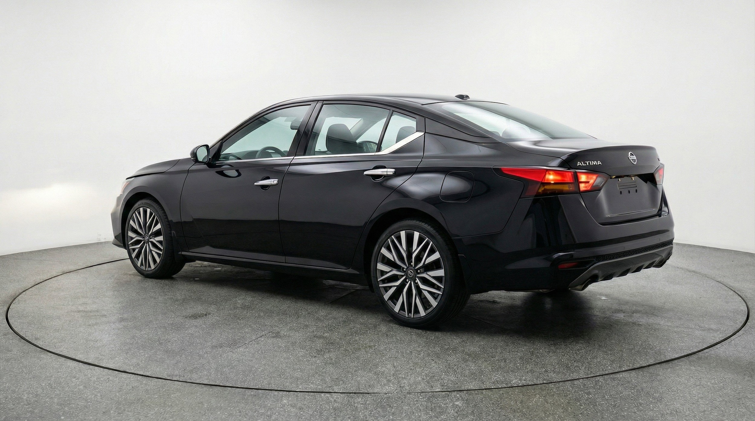 Thumbnail: 2025 Nissan Altima - 6