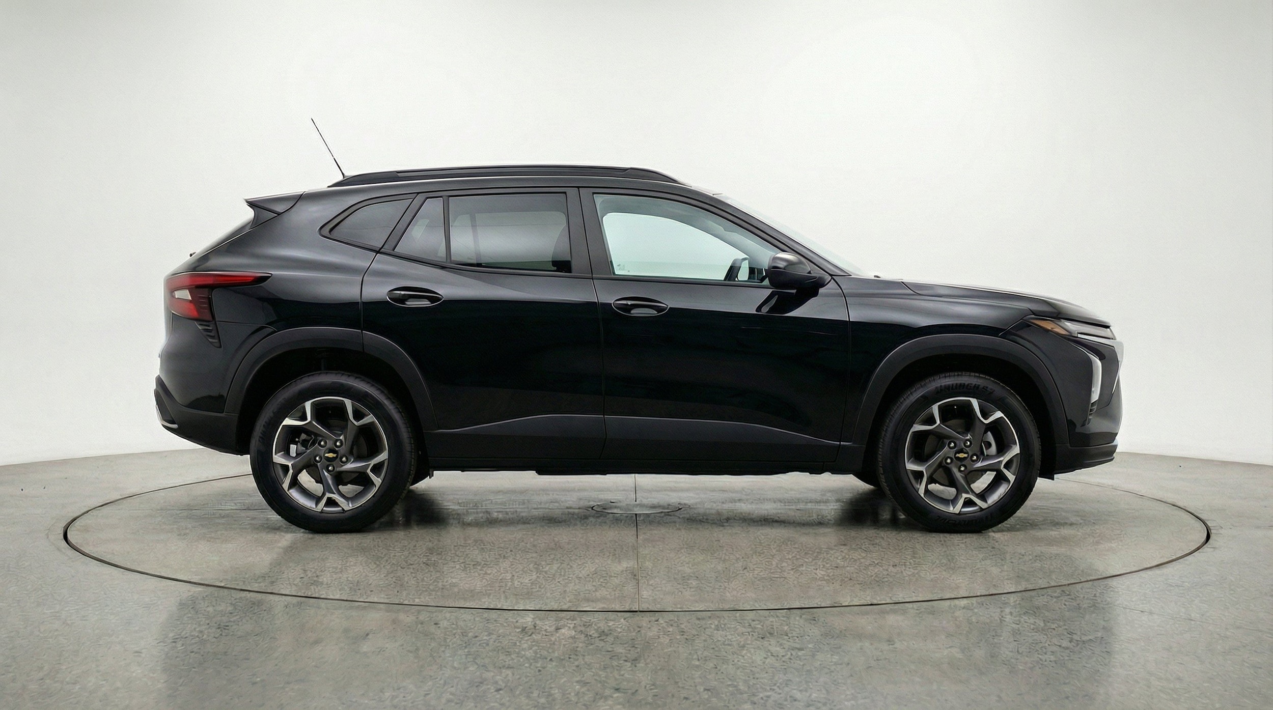 Thumbnail: 2025 Chevrolet Trax - 11