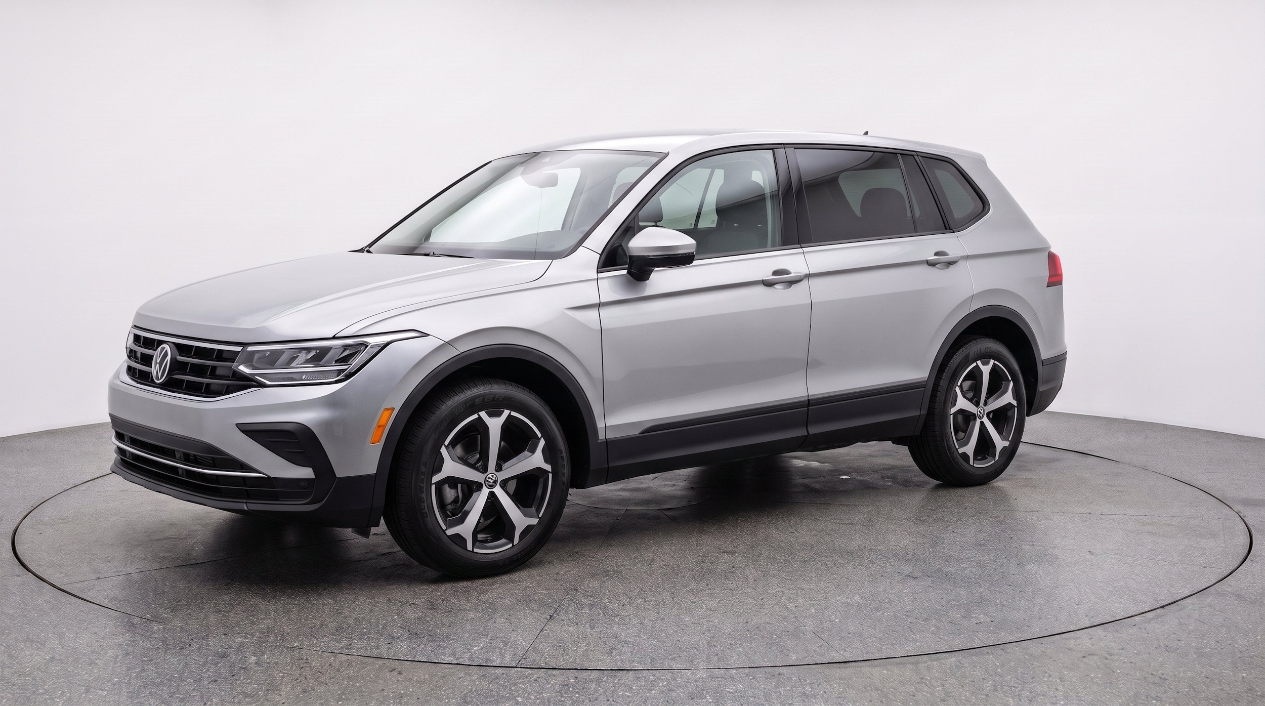 Thumbnail: 2026 Volkswagen Tiguan - 3