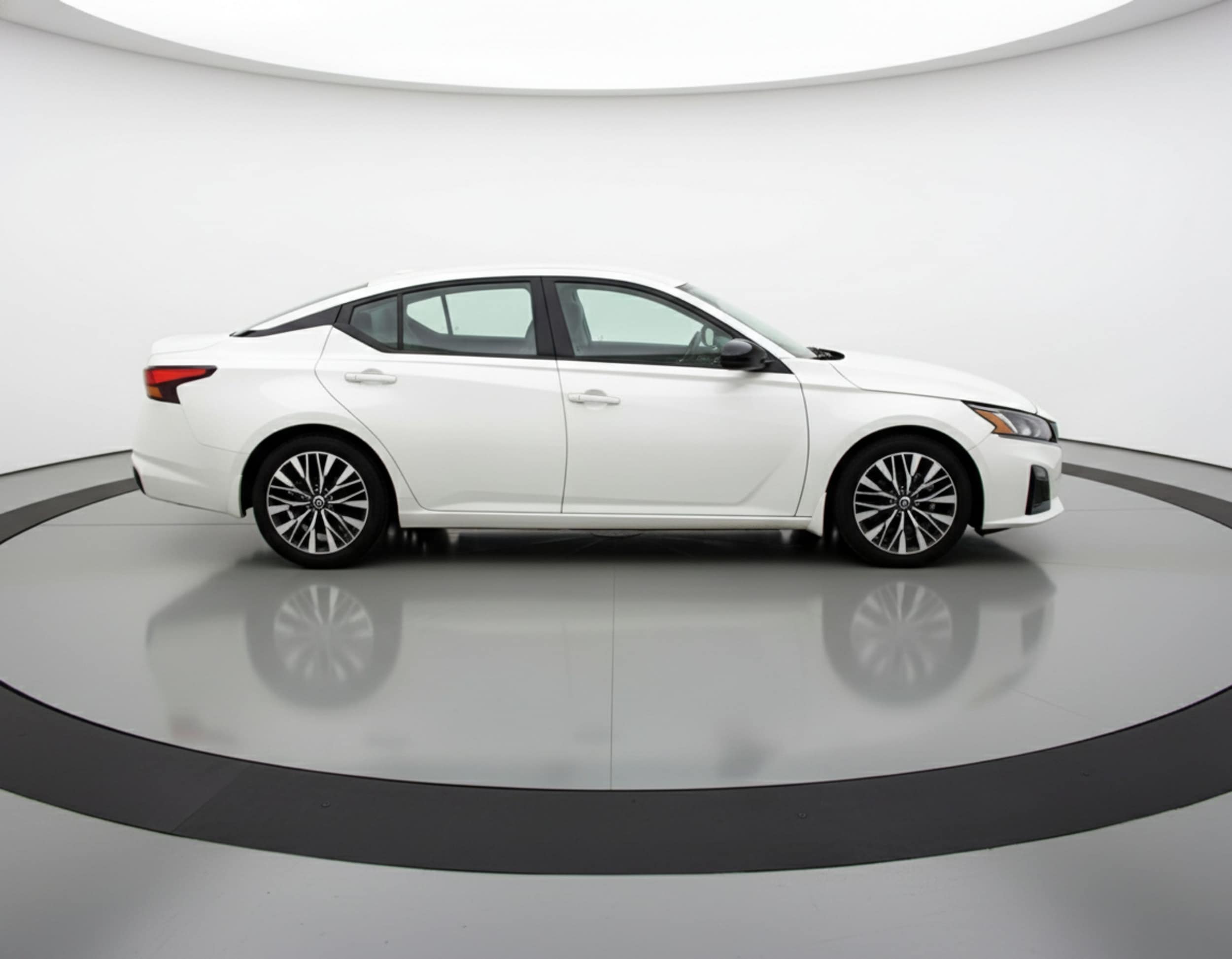 Thumbnail: 2025 Nissan Altima - 8