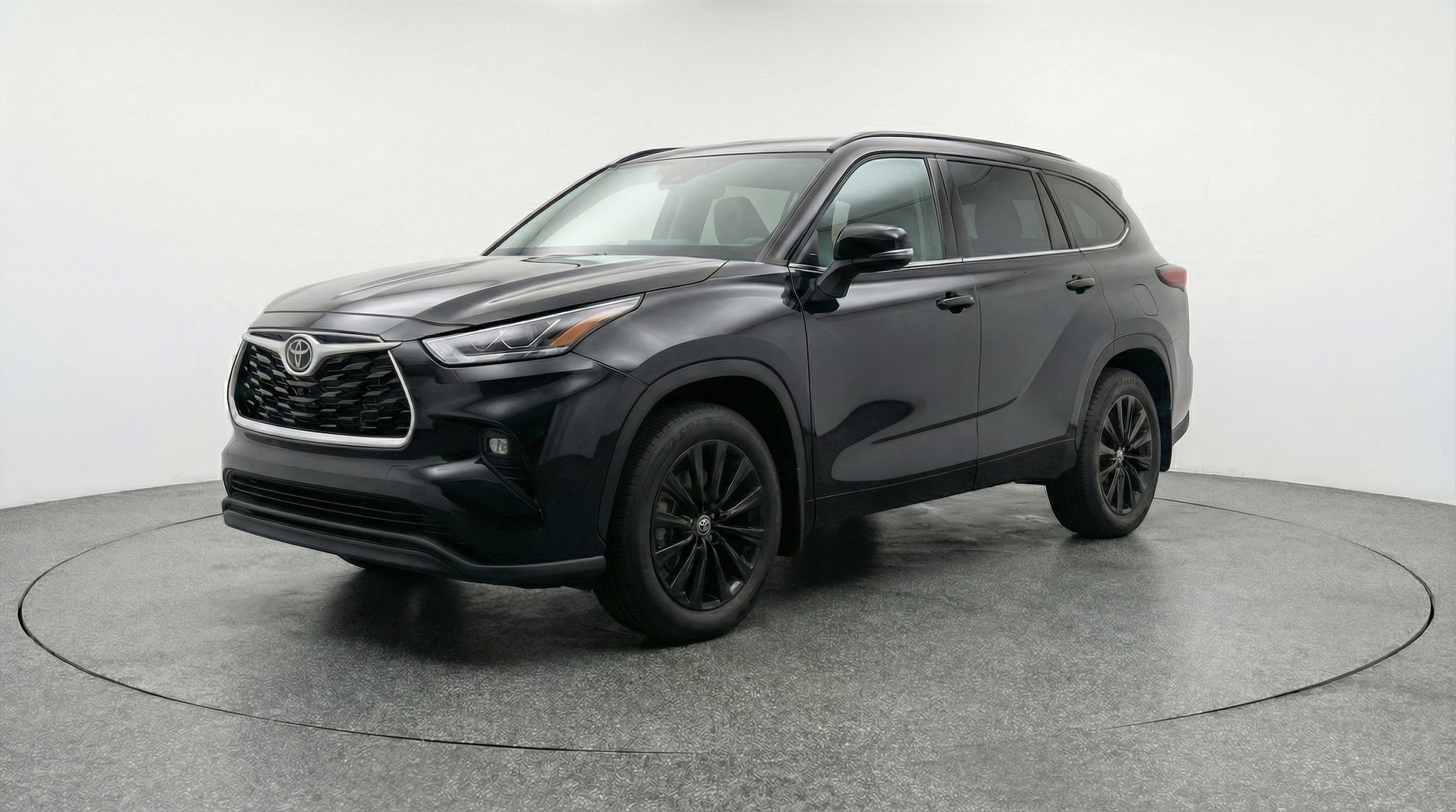 Thumbnail: 2025 Toyota Highlander - 3