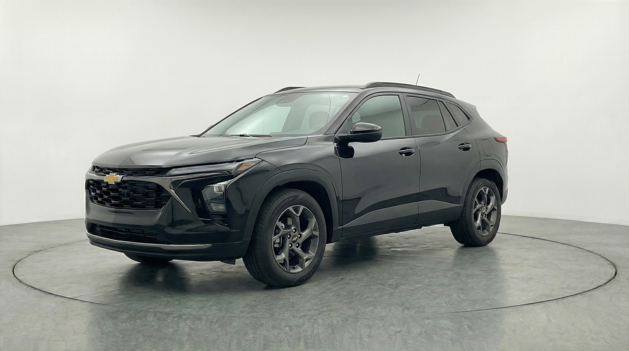 Thumbnail: 2025 Chevrolet Trax - 3