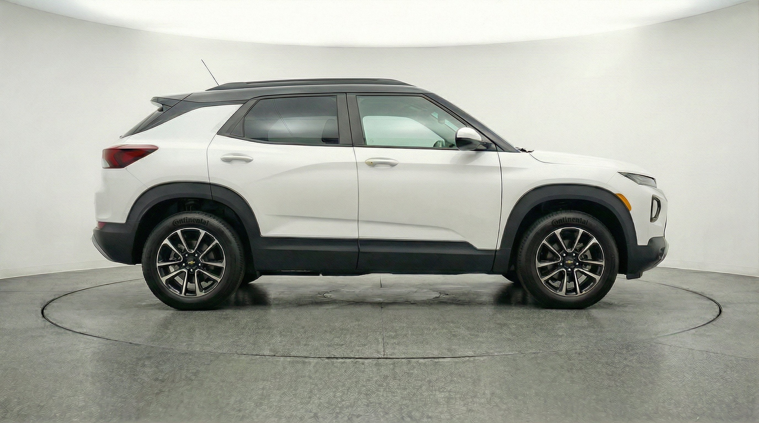 Thumbnail: 2025 Chevrolet TrailBlazer - 11