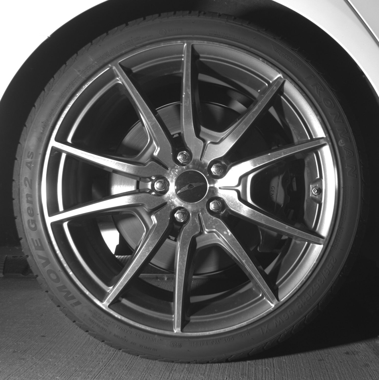 Thumbnail: 2025 Genesis G70 - 12