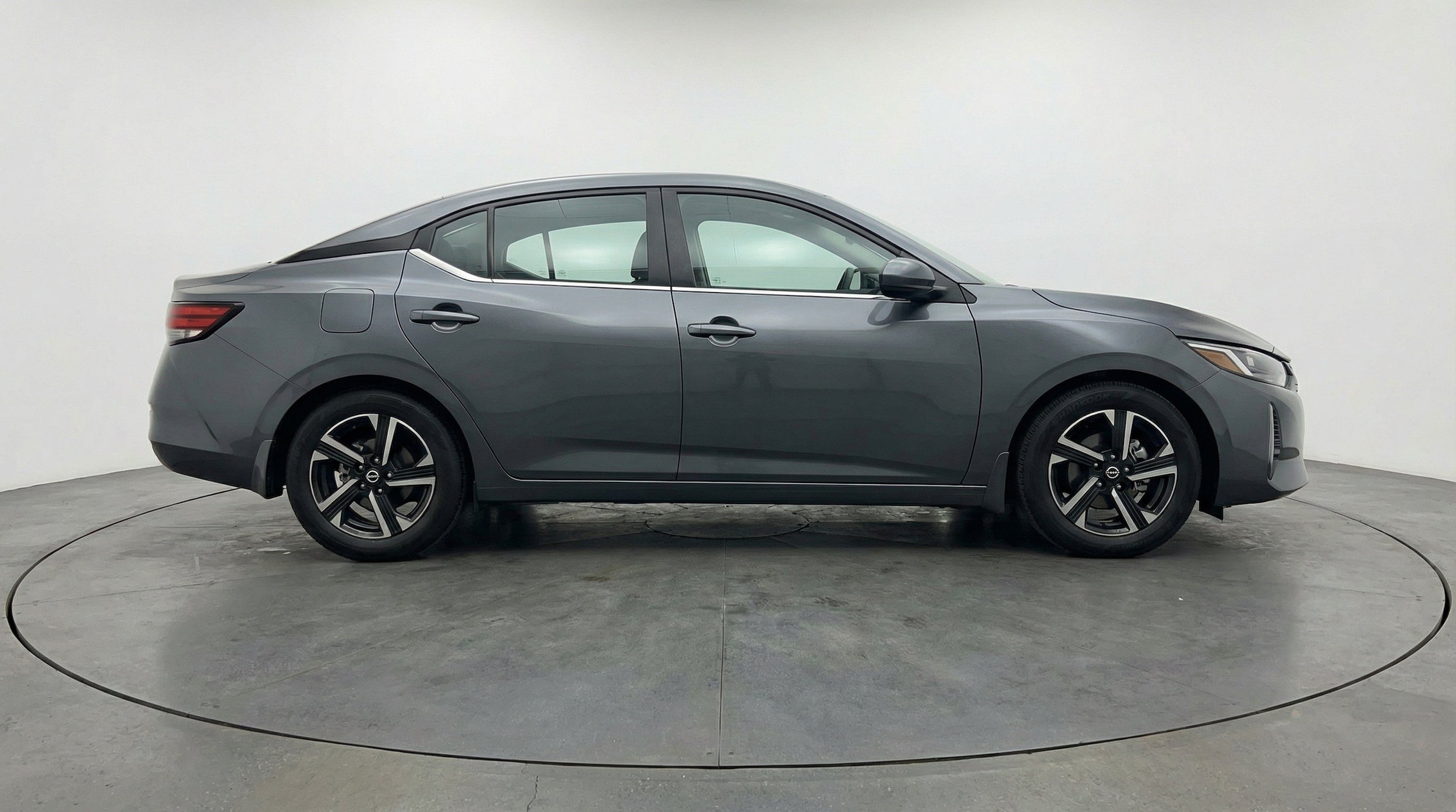 Thumbnail: 2025 Nissan Sentra - 10