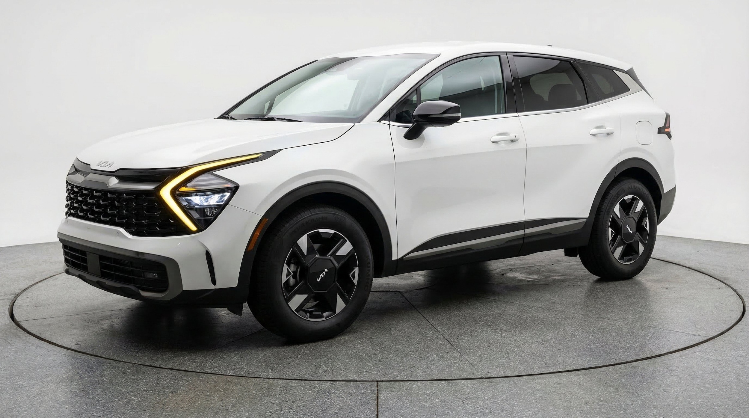 Thumbnail: 2026 Kia Sportage - 3