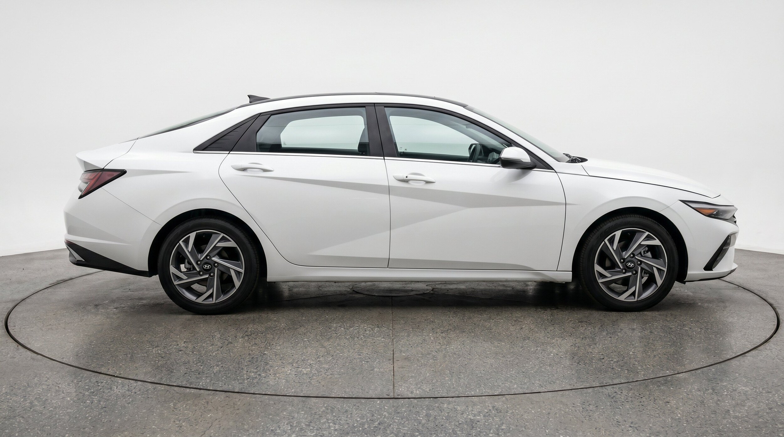 Thumbnail: 2025 Hyundai Elantra - 11