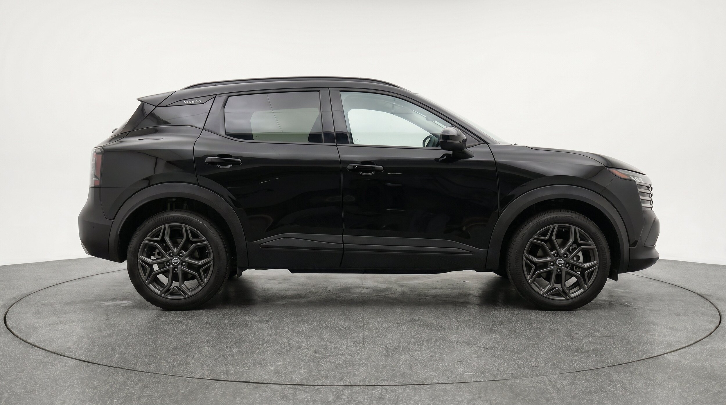 Thumbnail: 2026 Nissan Kicks - 10