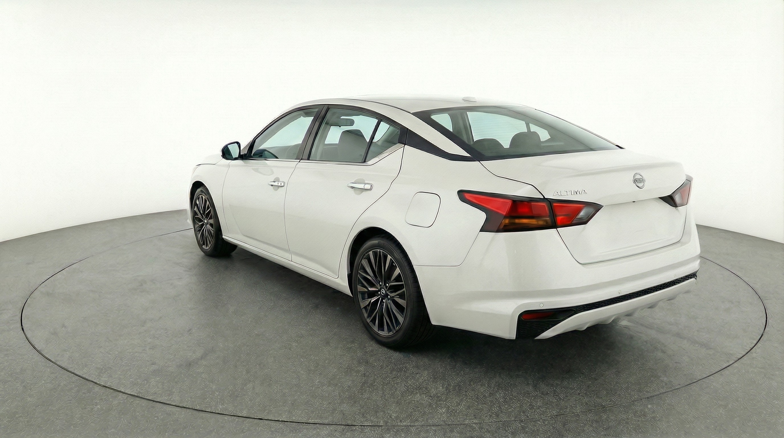 Thumbnail: 2025 Nissan Altima - 5