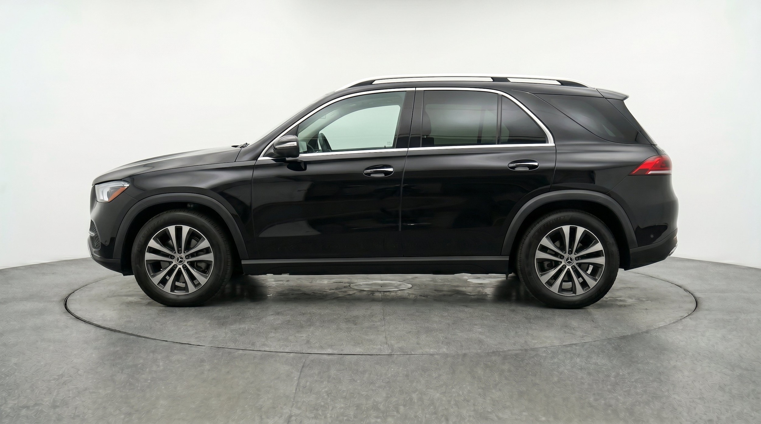 Thumbnail: 2026 Mercedes-Benz GLE - 5