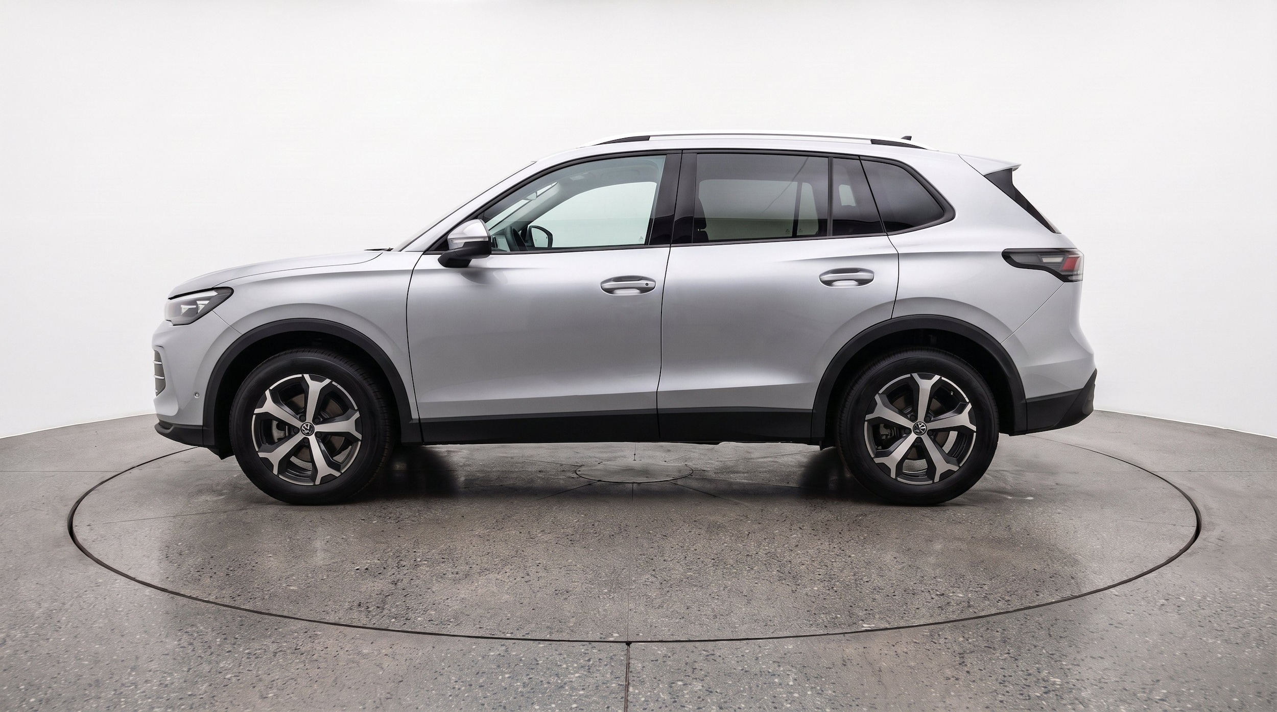 Thumbnail: 2026 Volkswagen Tiguan - 5
