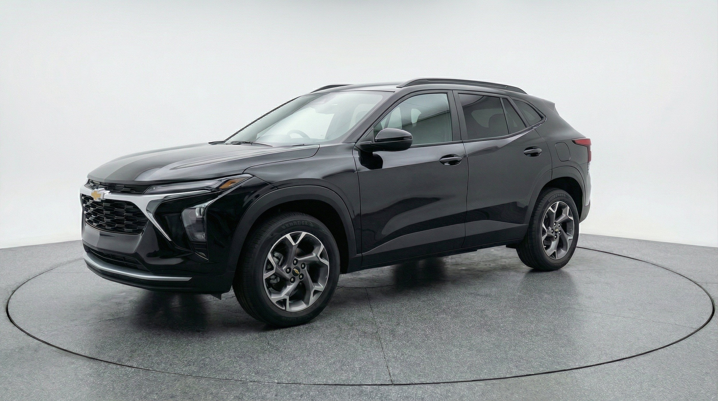 Thumbnail: 2025 Chevrolet Trax - 3