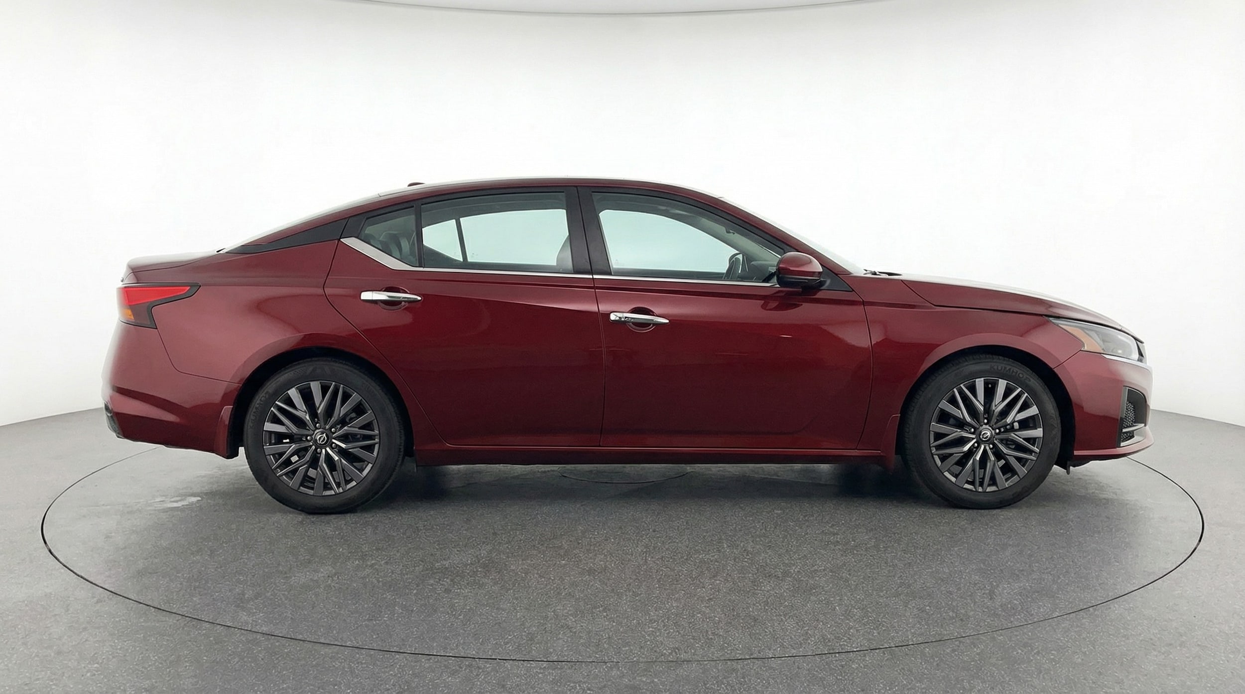 Thumbnail: 2025 Nissan Altima - 8
