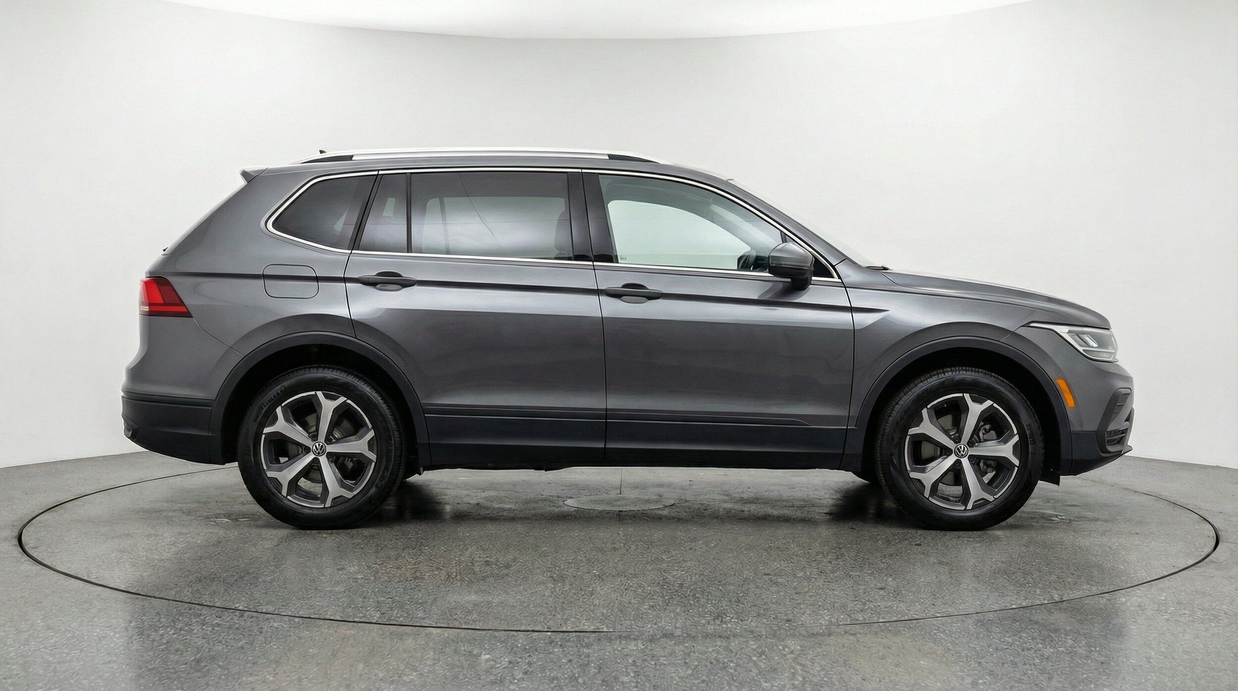 Thumbnail: 2026 Volkswagen Tiguan - 11