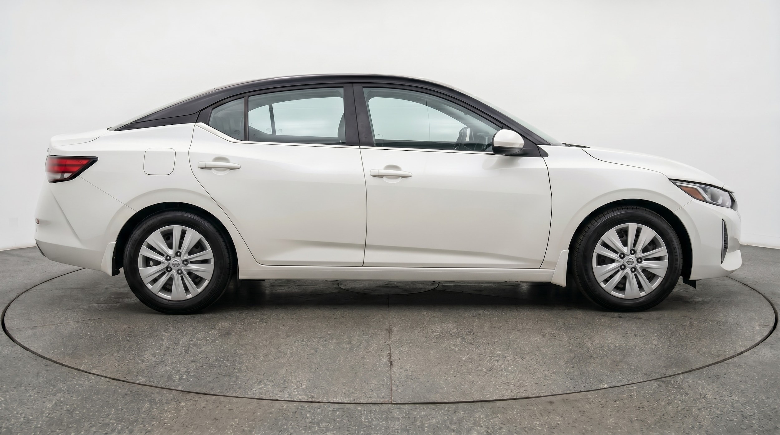 Thumbnail: 2025 Nissan Sentra - 8