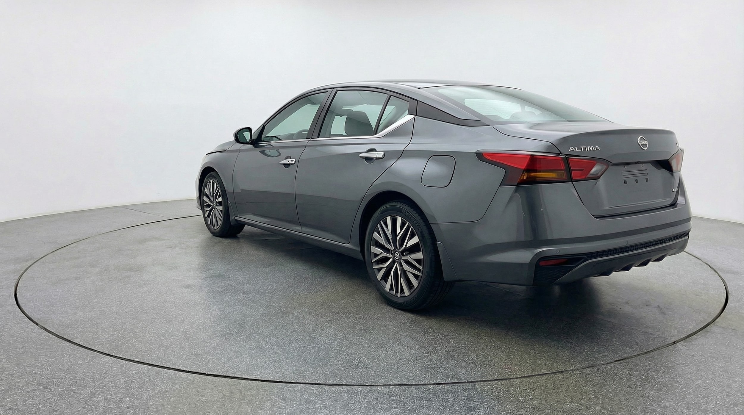 Thumbnail: 2025 Nissan Altima - 5