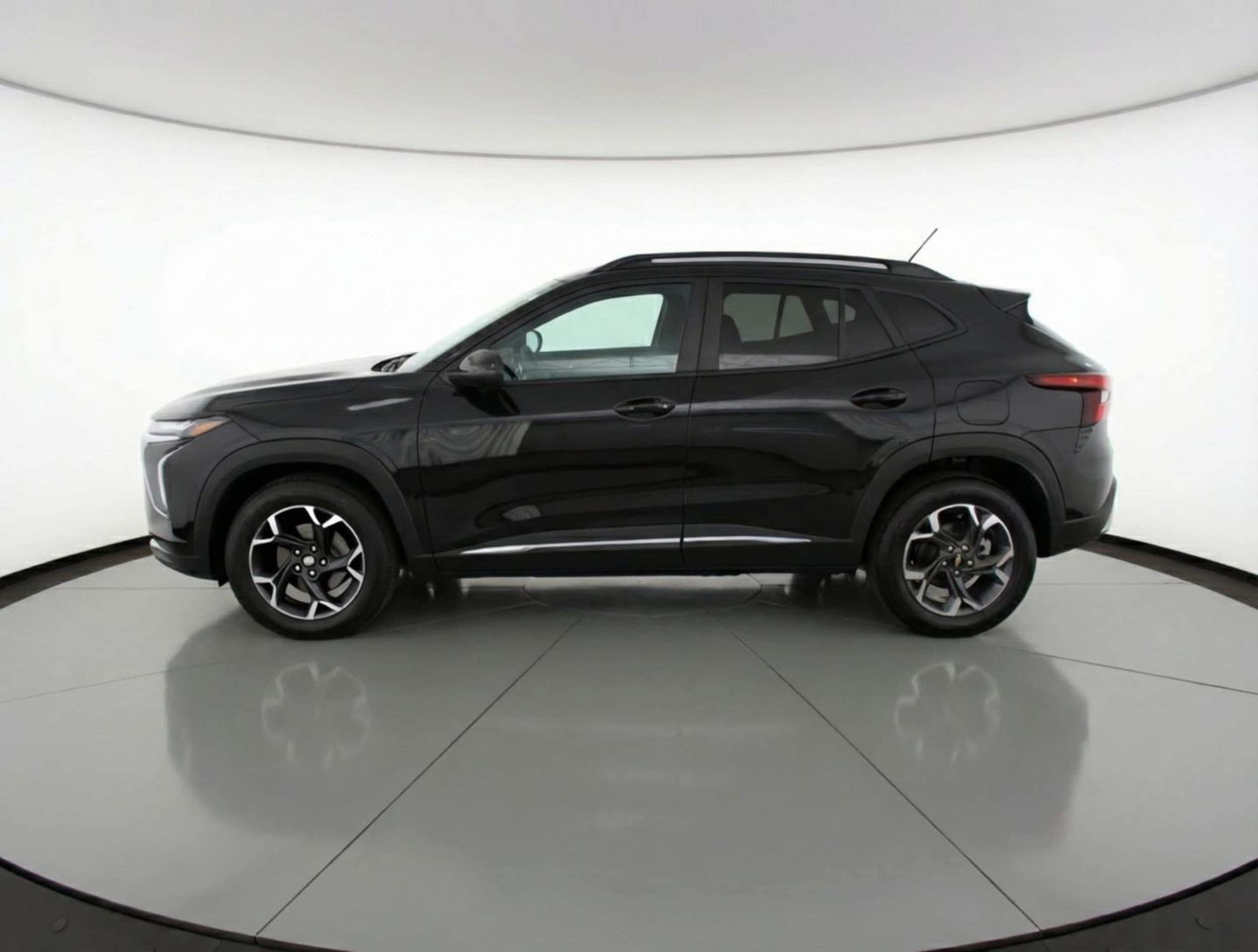 Thumbnail: 2025 Chevrolet Trax - 4