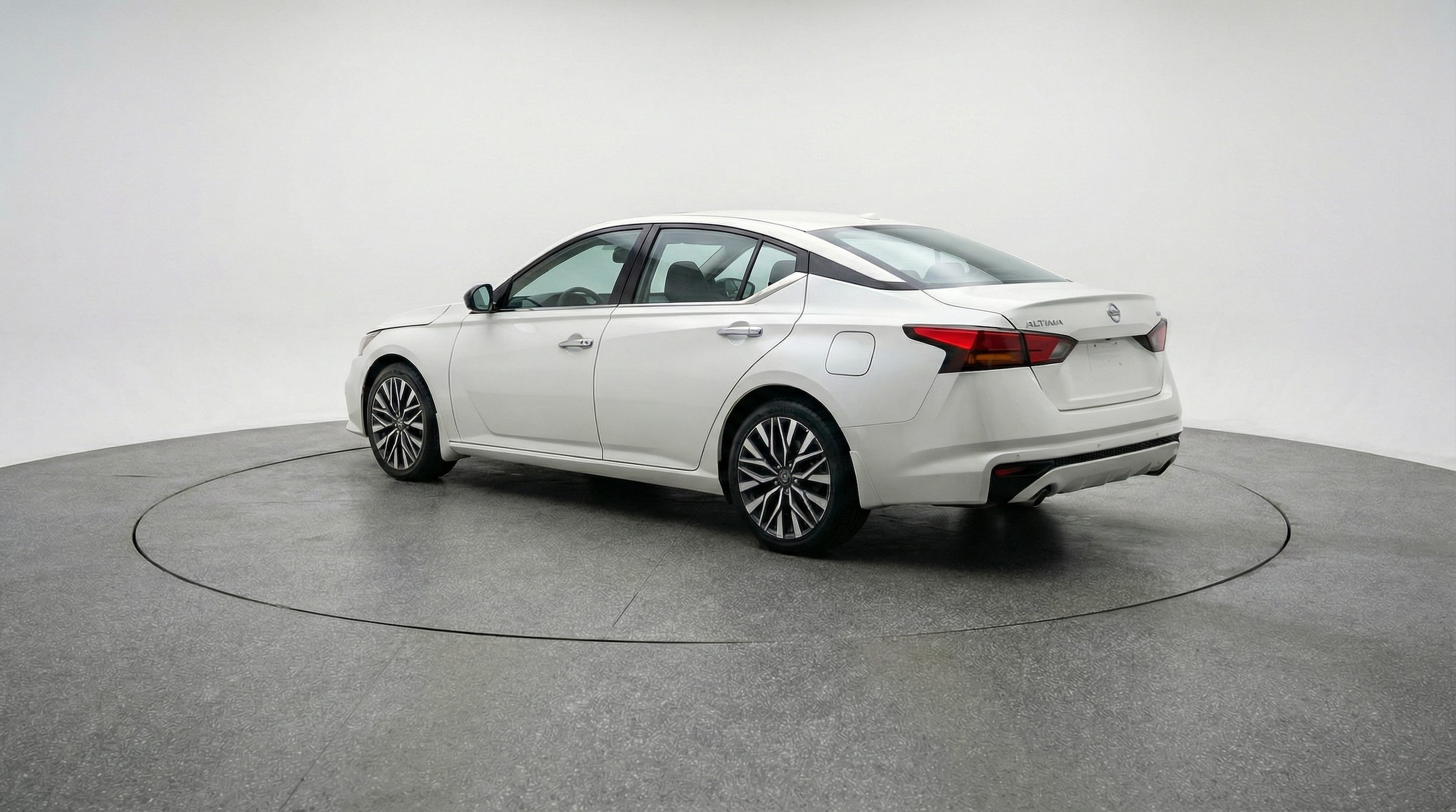 Thumbnail: 2025 Nissan Altima - 5