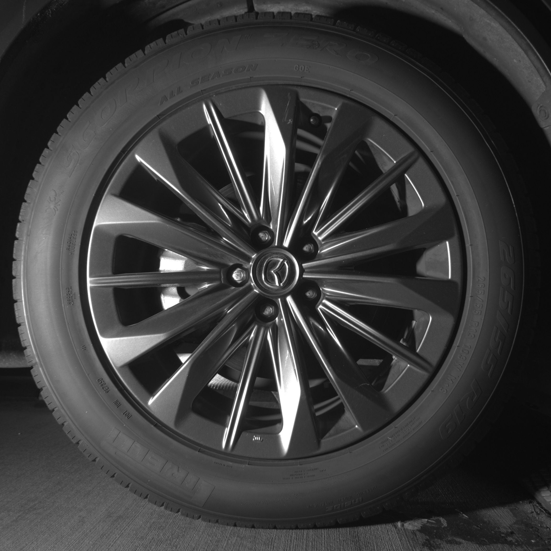 Thumbnail: 2025 Mazda CX-70 - 10