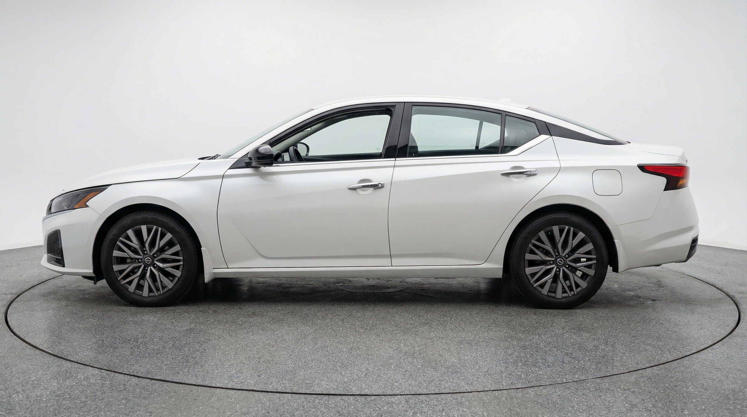 Thumbnail: 2025 Nissan Altima - 4