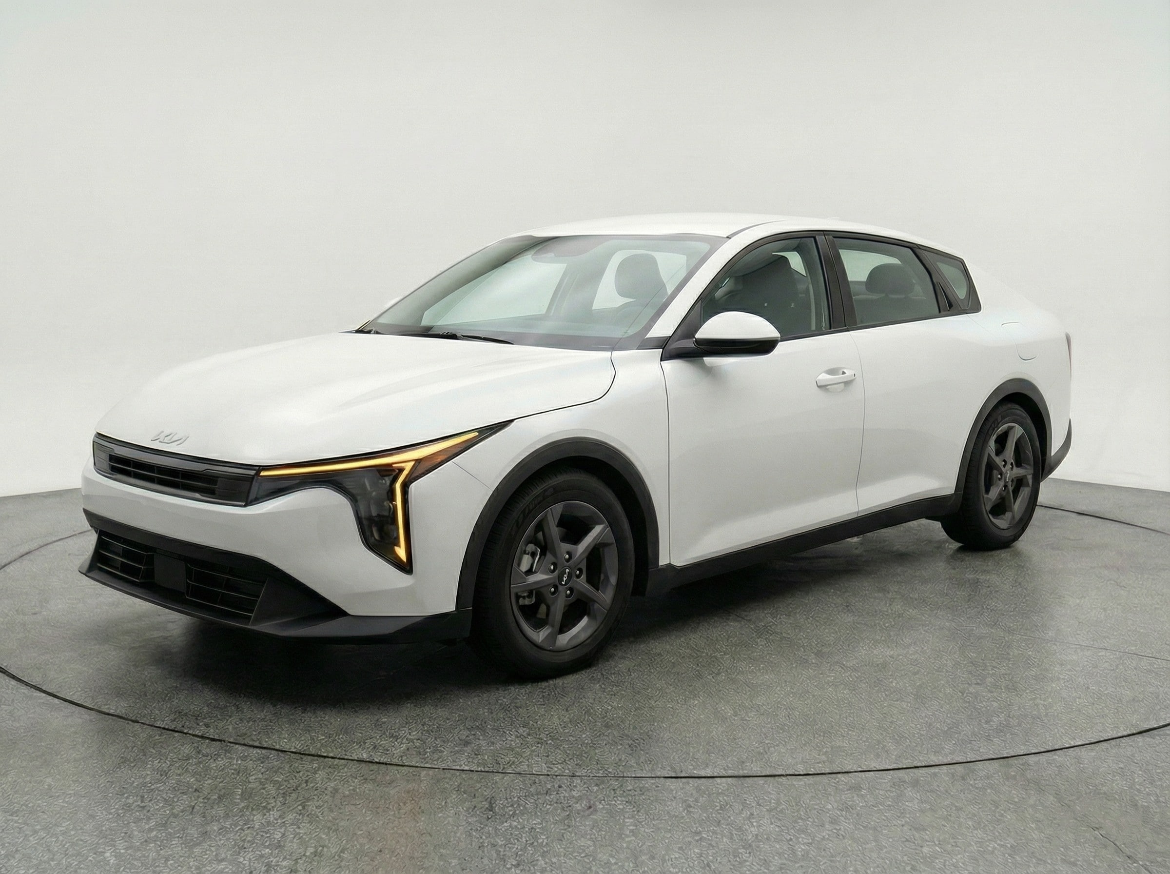 Thumbnail: 2025 Kia K4 - 3