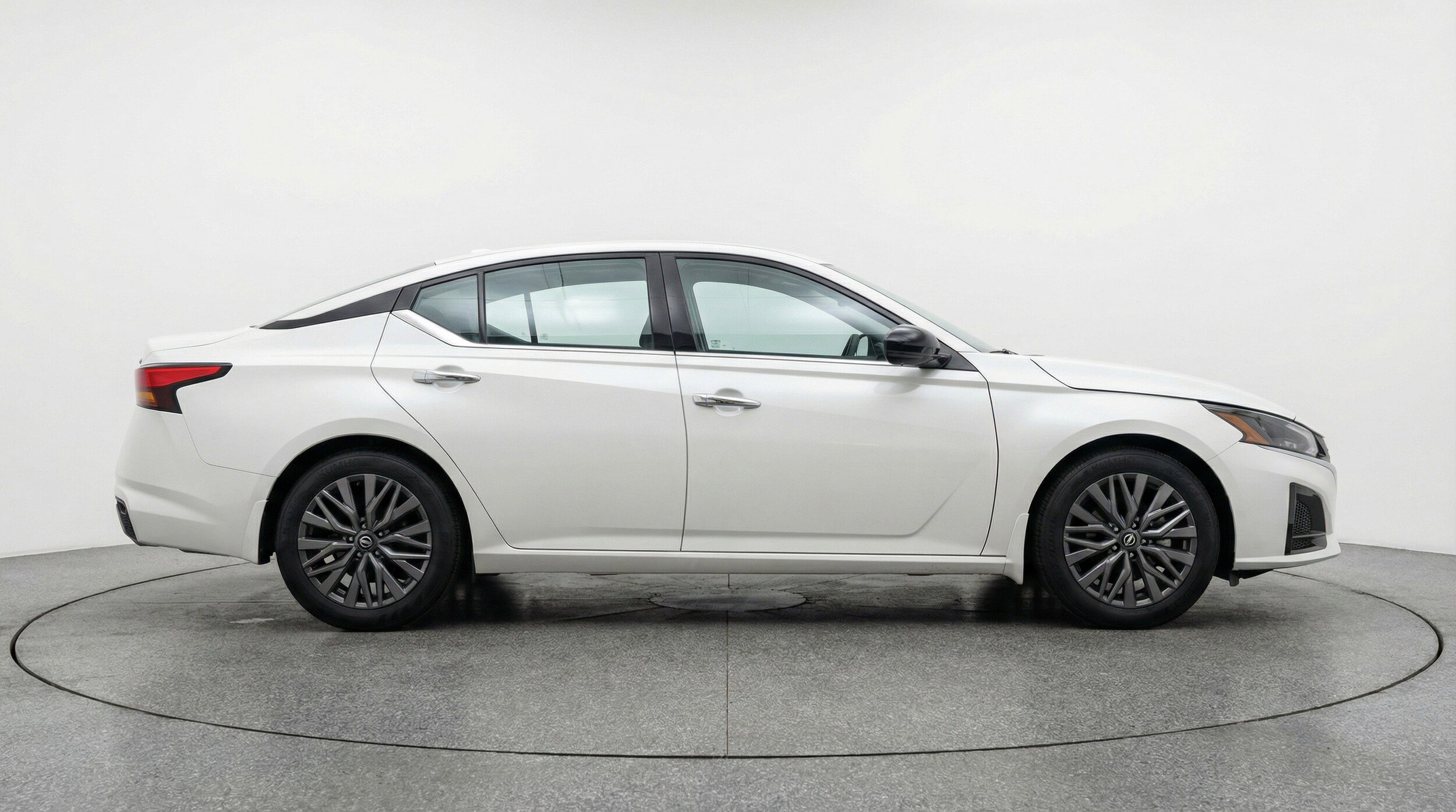 Thumbnail: 2025 Nissan Altima - 11
