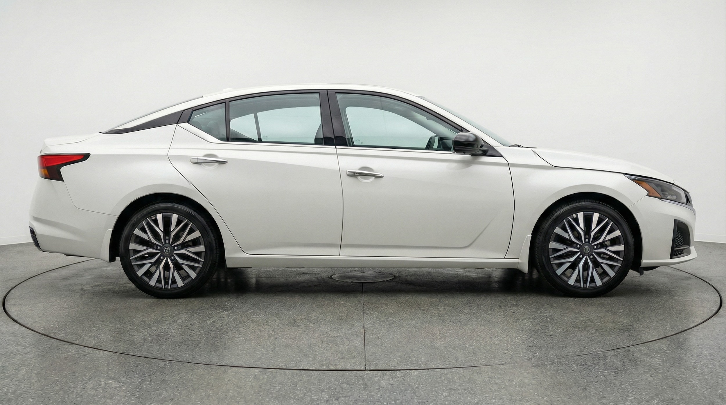 Thumbnail: 2025 Nissan Altima - 8