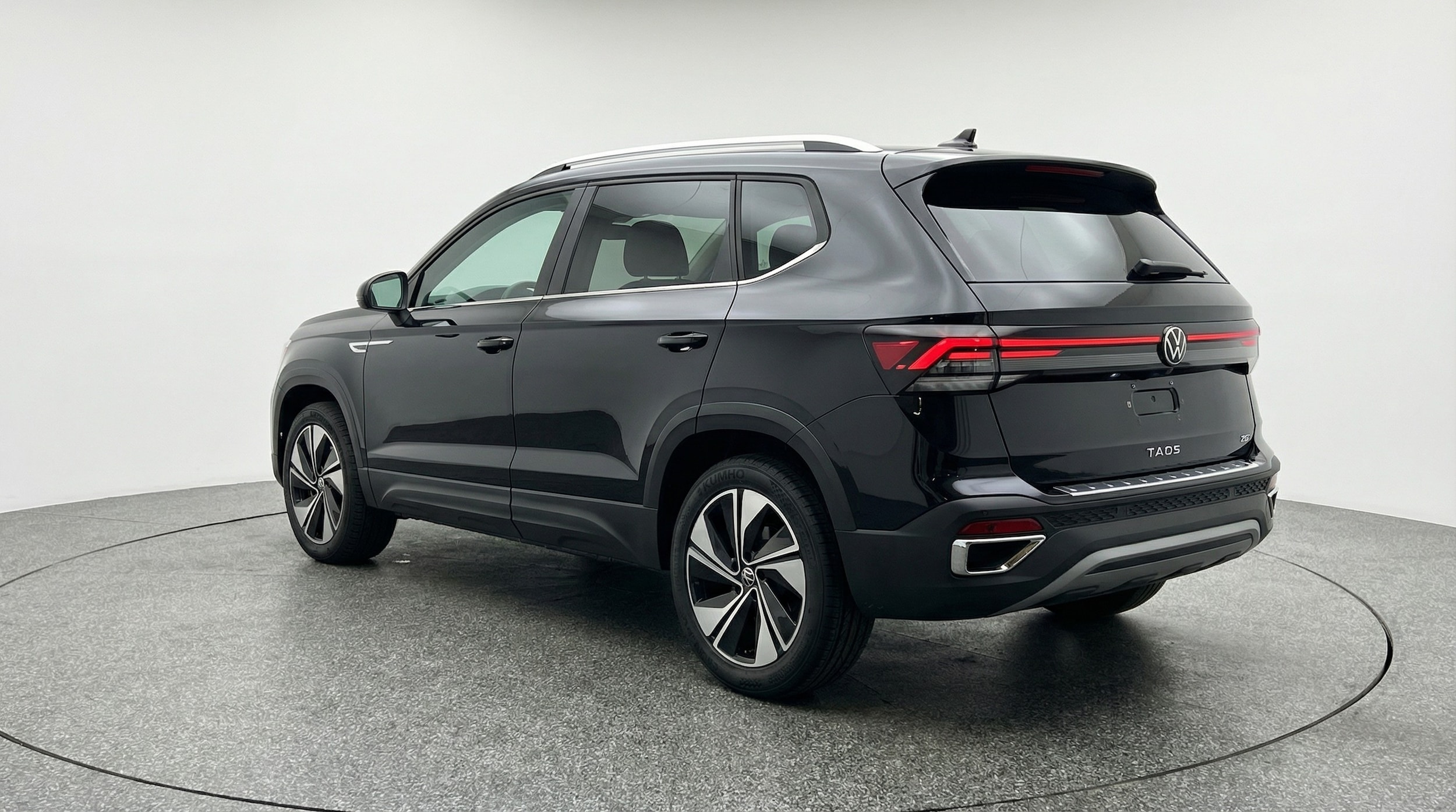 Thumbnail: 2025 Volkswagen Taos - 5