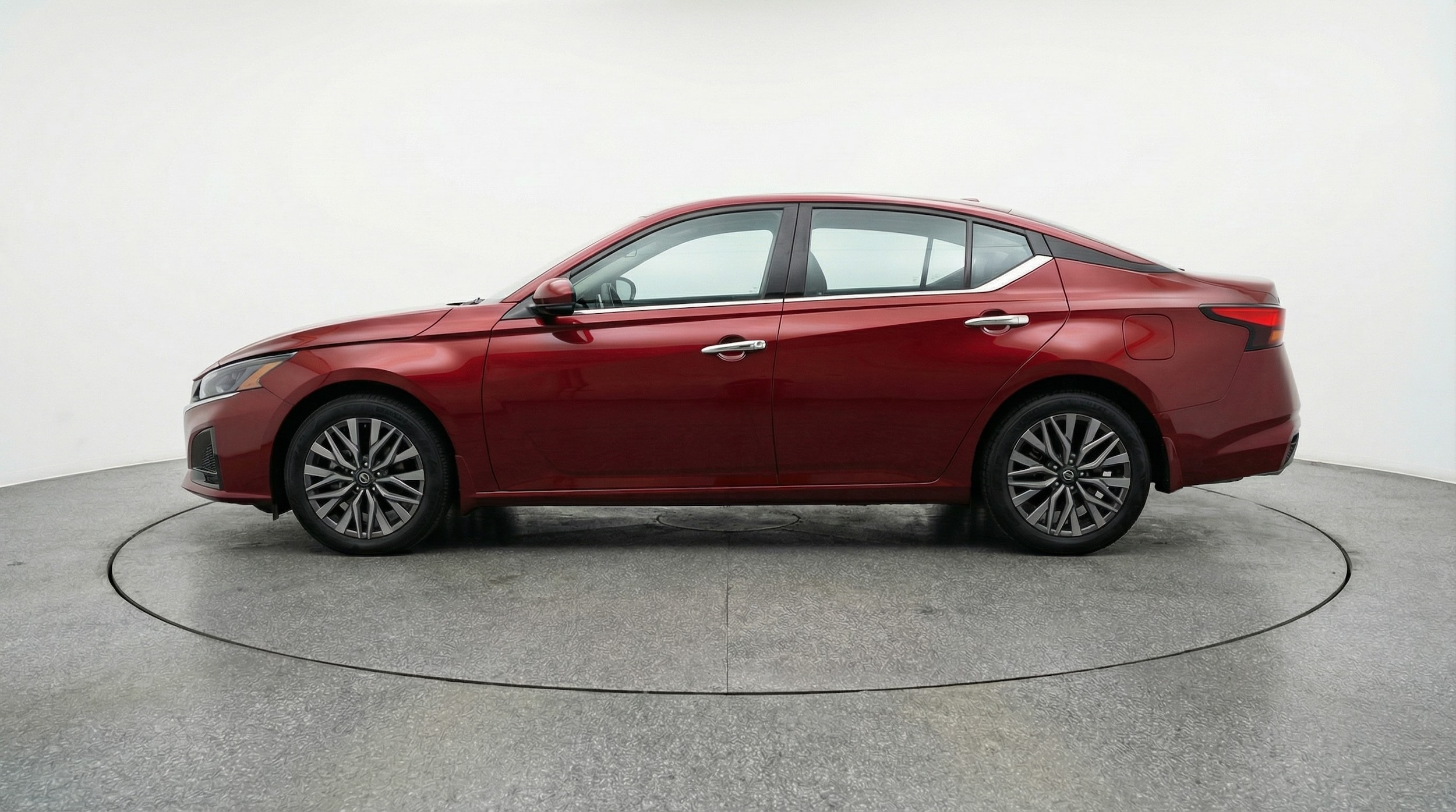 Thumbnail: 2025 Nissan Altima - 4