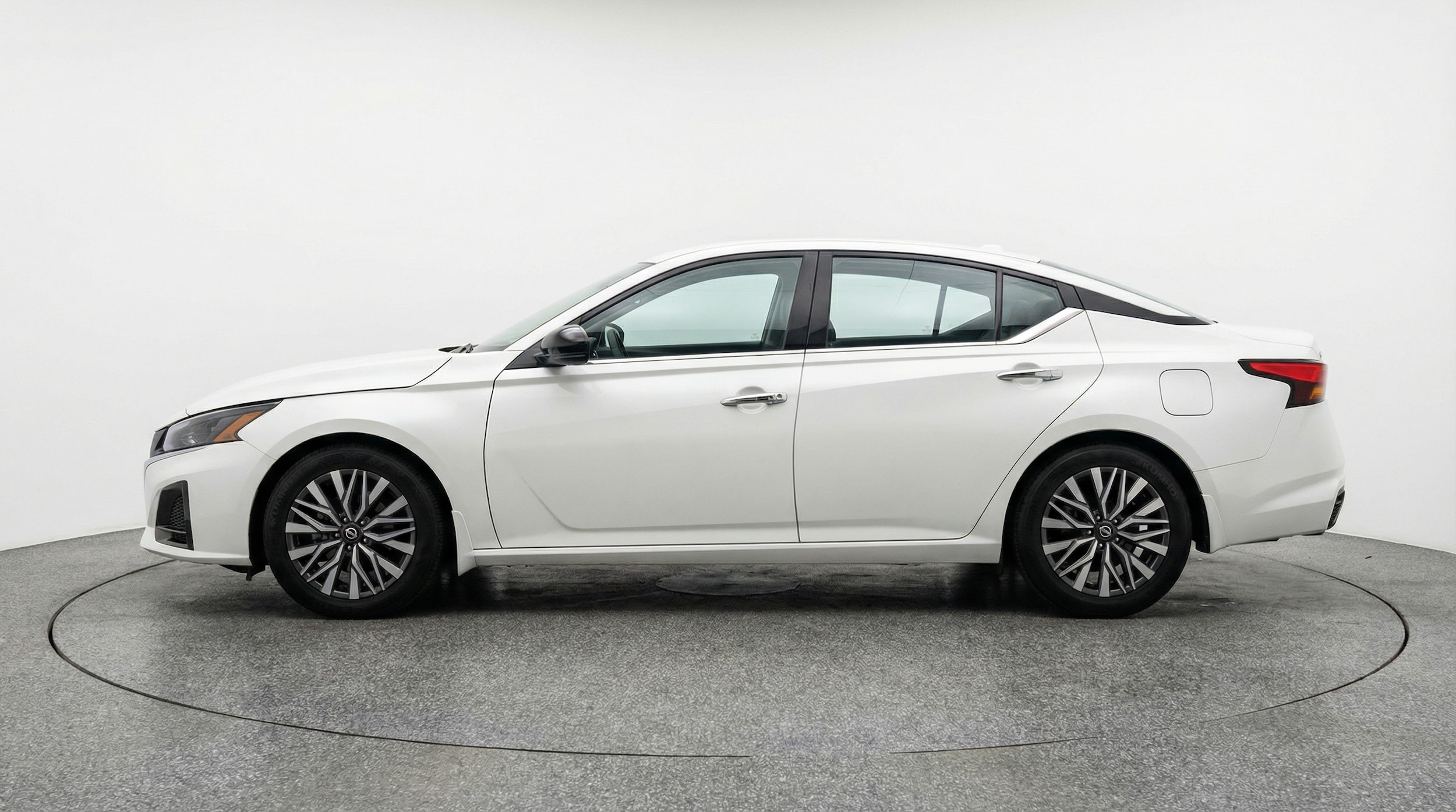 Thumbnail: 2025 Nissan Altima - 4