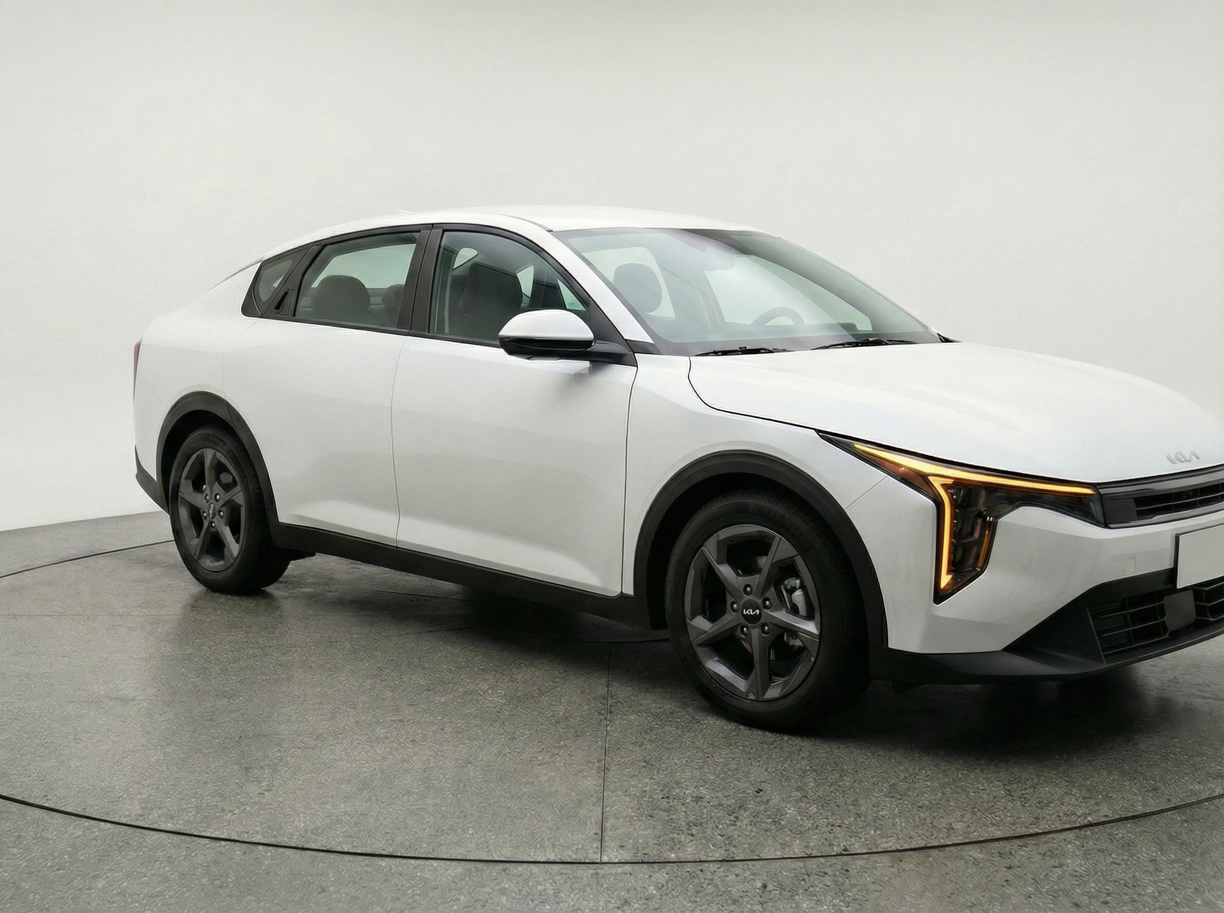 Thumbnail: 2025 Kia K4 - 1