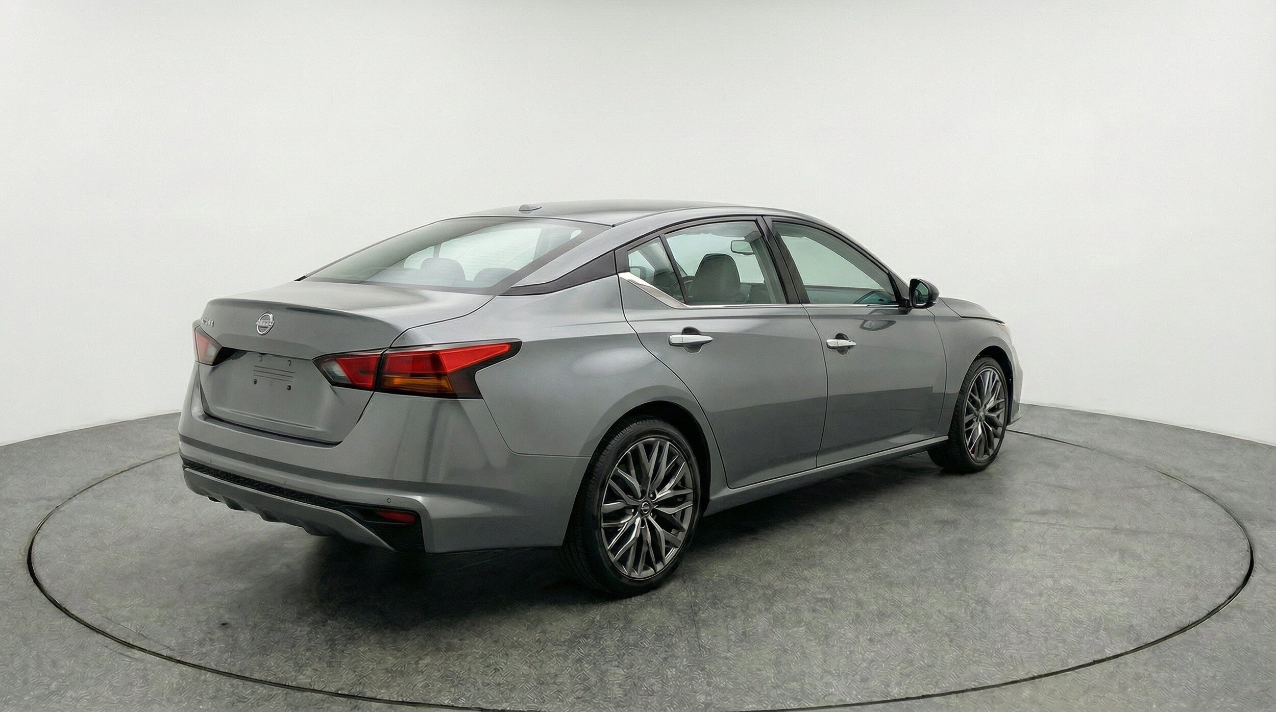 Thumbnail: 2025 Nissan Altima - 9
