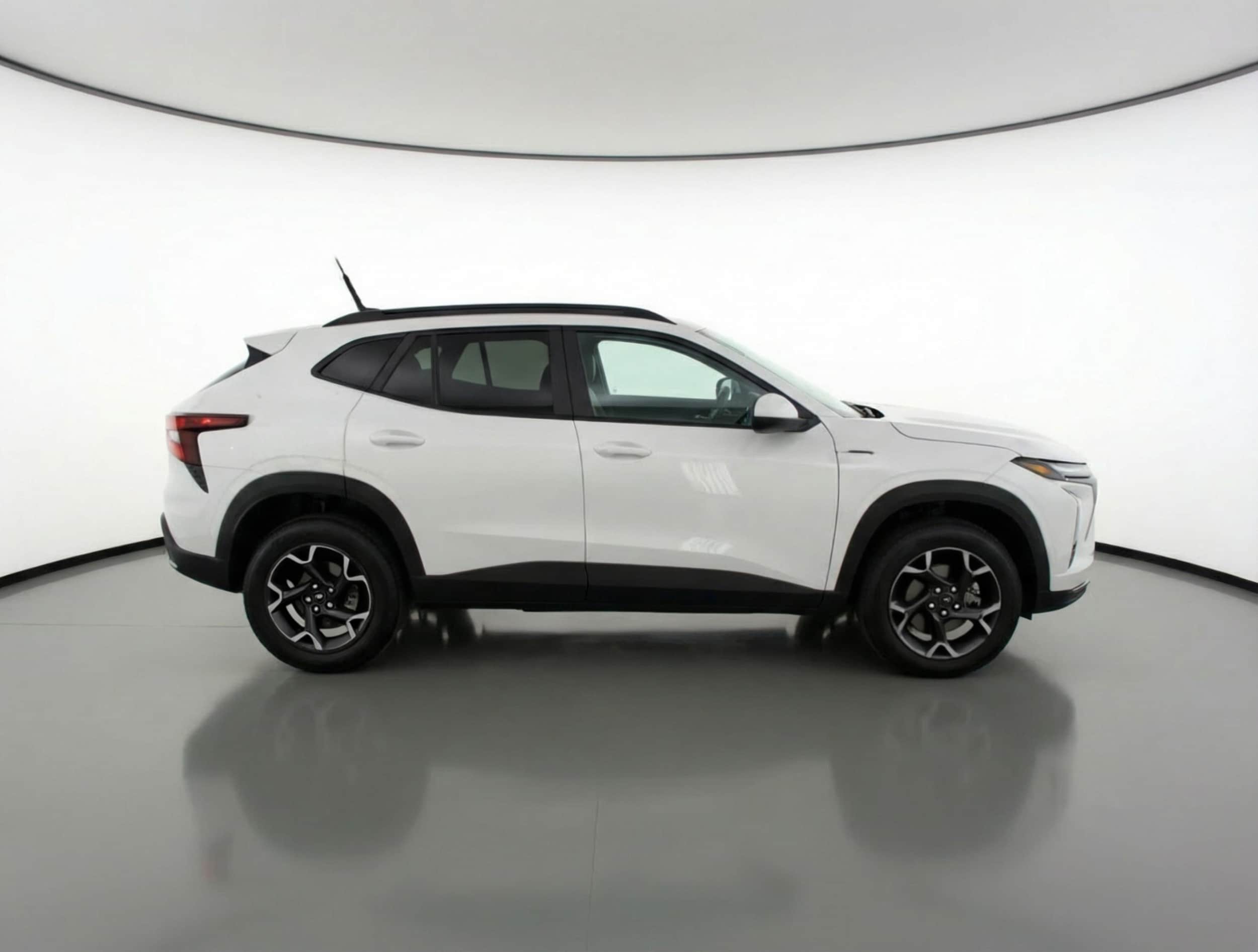 Thumbnail: 2025 Chevrolet Trax - 8