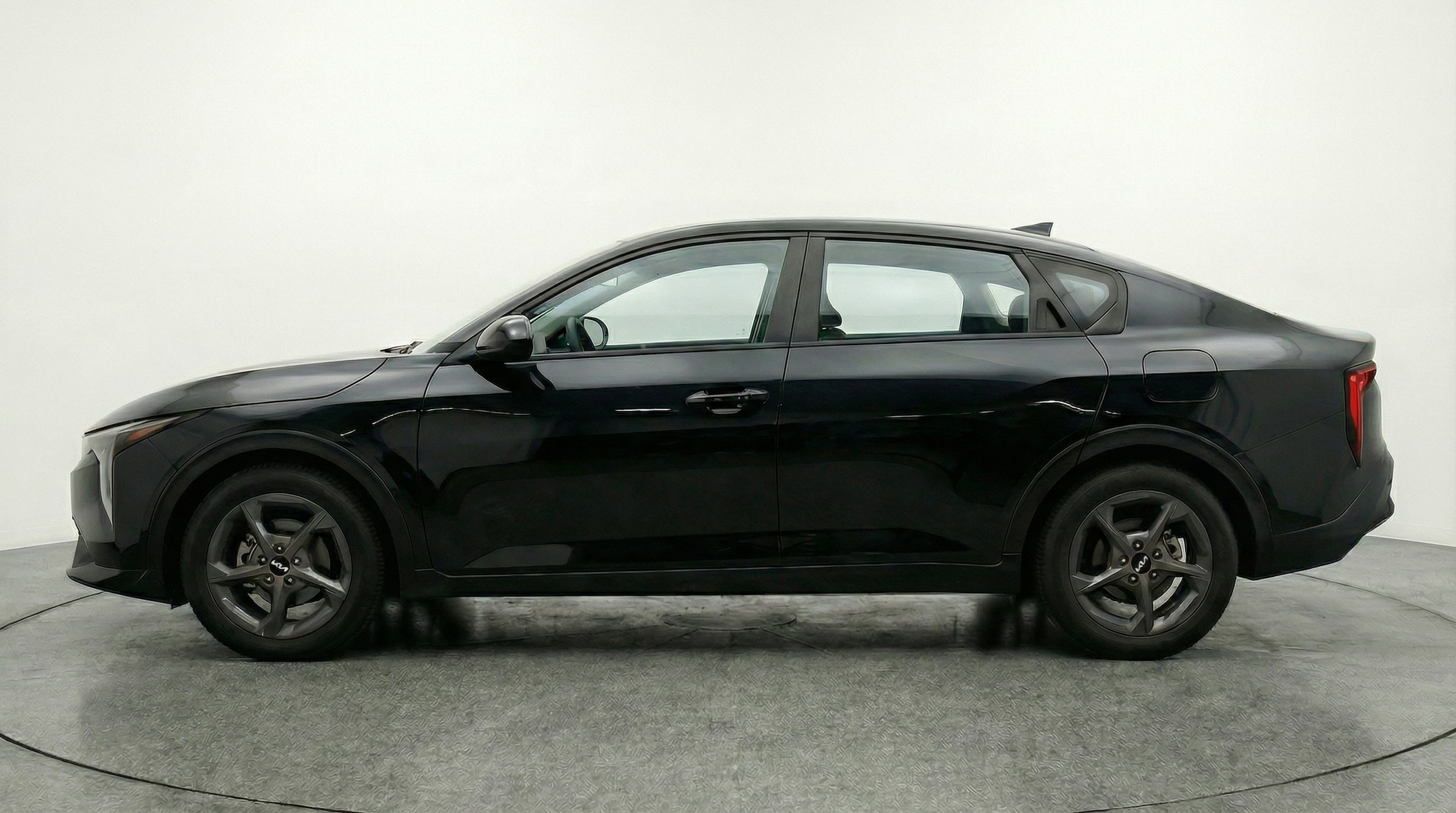 Thumbnail: 2025 Kia K4 - 4