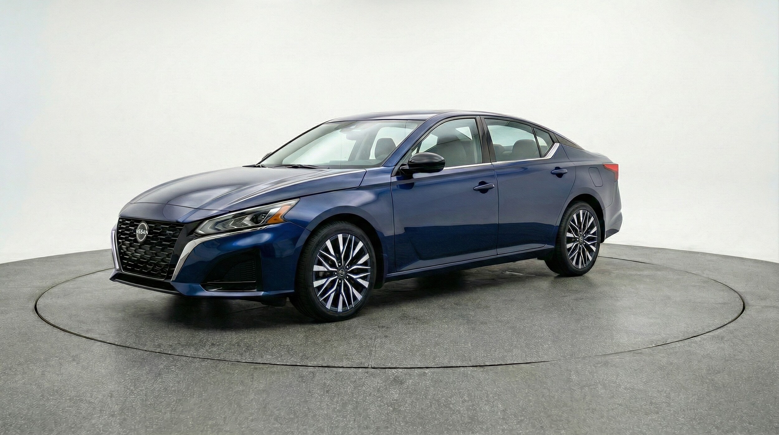 Thumbnail: 2025 Nissan Altima - 3