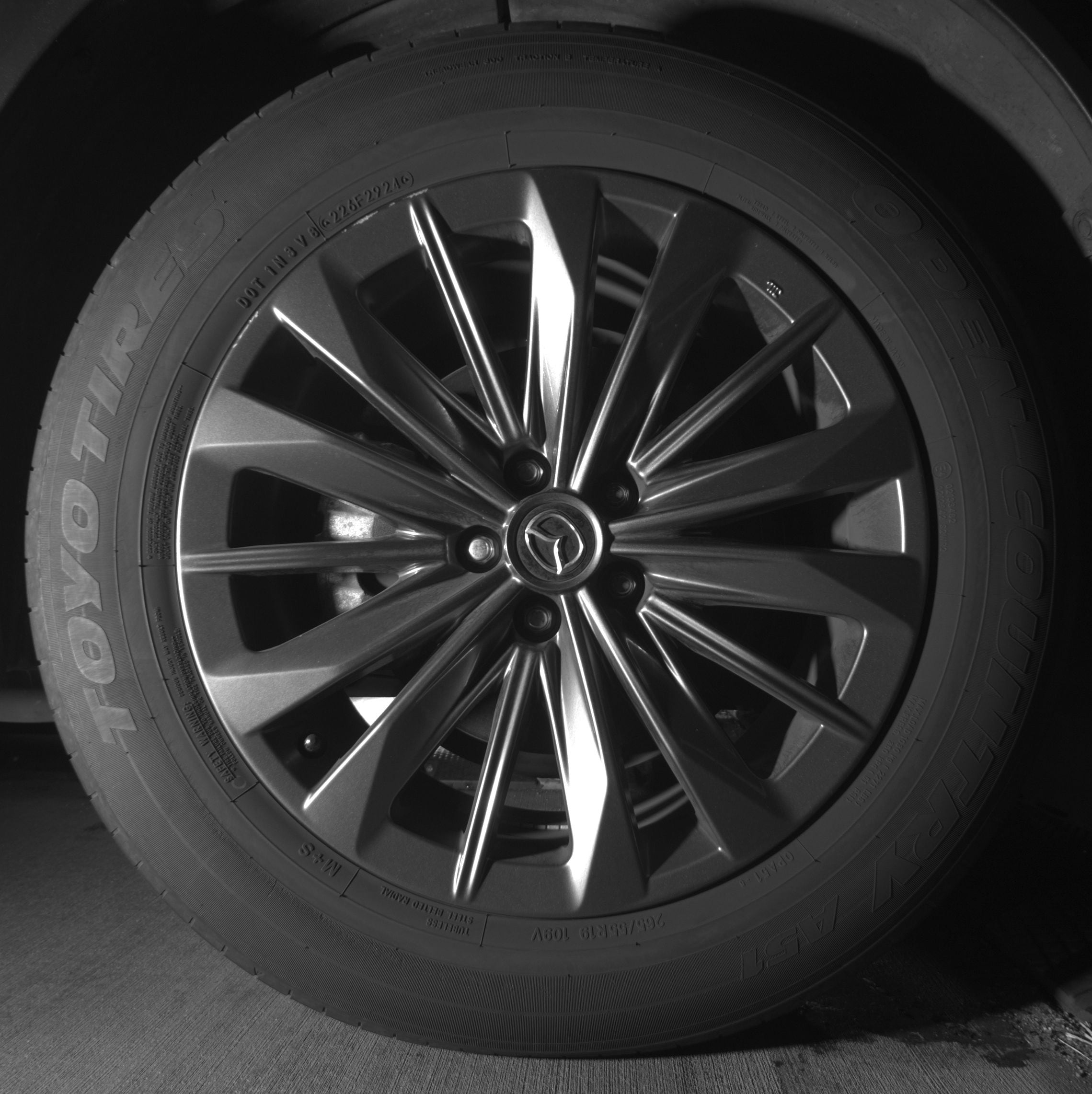 Thumbnail: 2025 Mazda CX-70 - 10