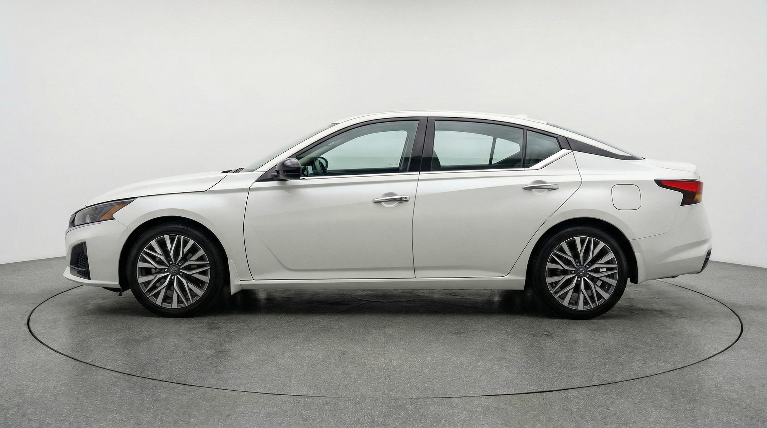 Thumbnail: 2025 Nissan Altima - 4